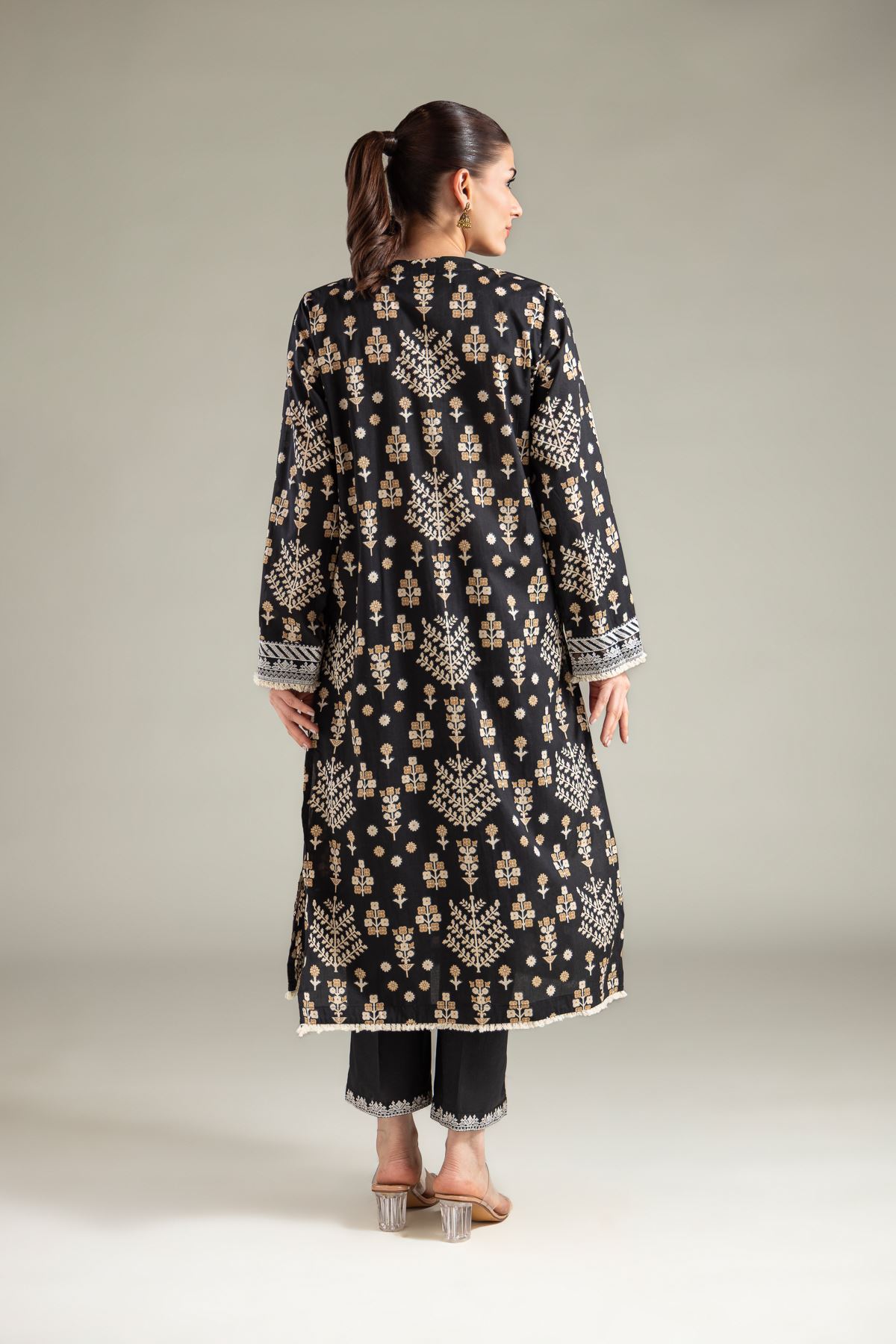 Embroidered Lawn Lawn Tailored Set - 1-26-211-A-F1-VG