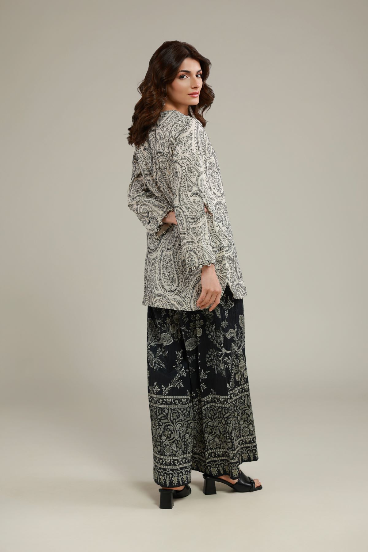 Embroidered Cotton Crinkle Paisley Kurta - 25-10-12E11-02TA-VG