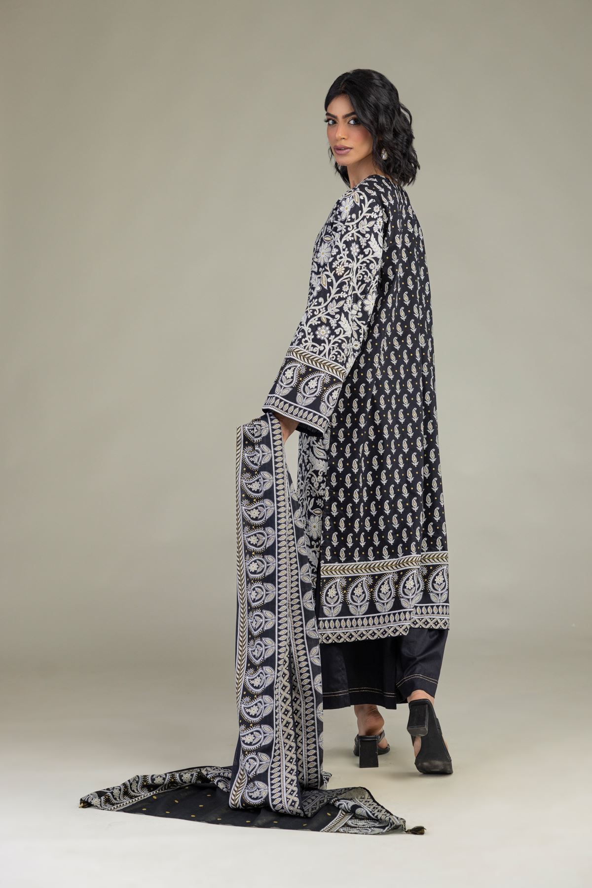Printed Lawn Tailored 3-piece Lawn - 1-26-102-A-F-VG