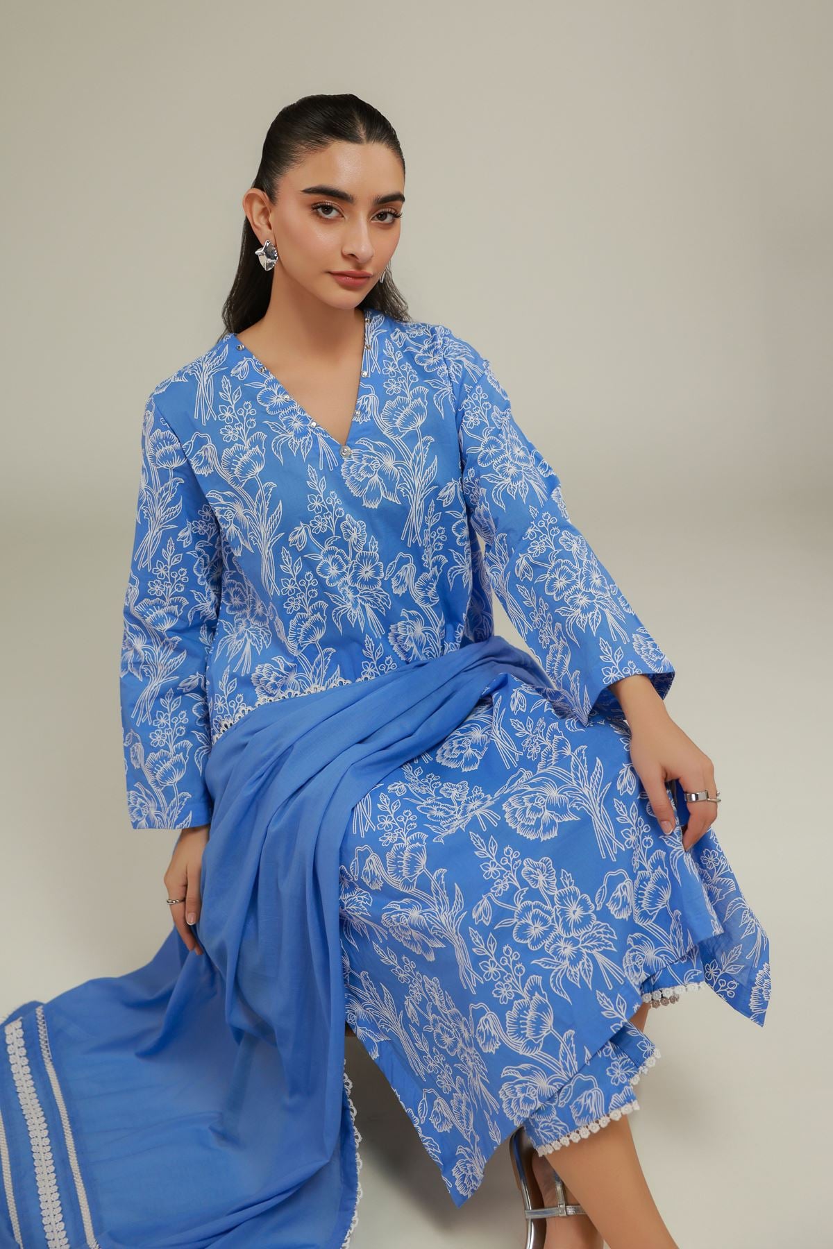 Cambric Floral Longline Kurta - 1-26-119-A-A-VG