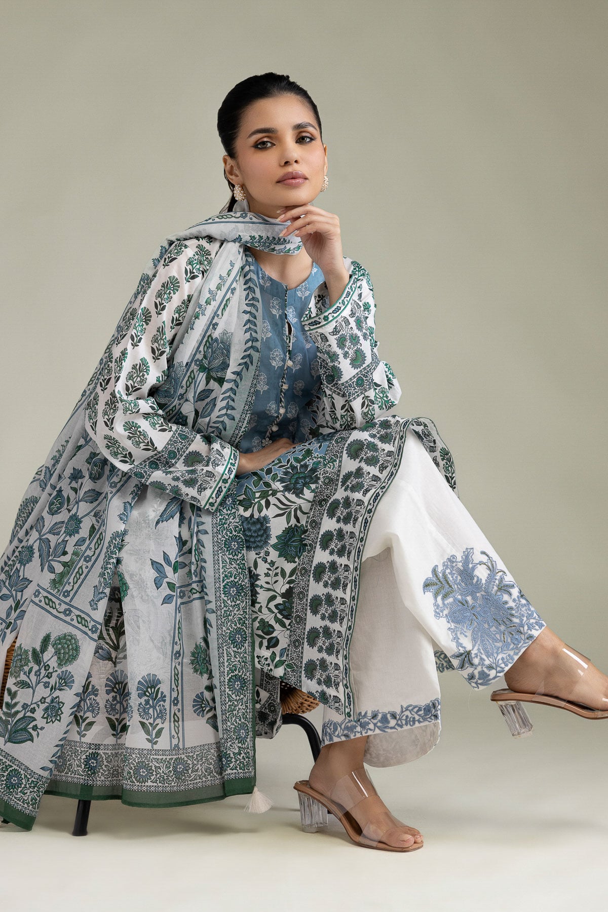 Embroidered Lawn Fabrics 3 Piece - T-A33-26-207FD1-VG