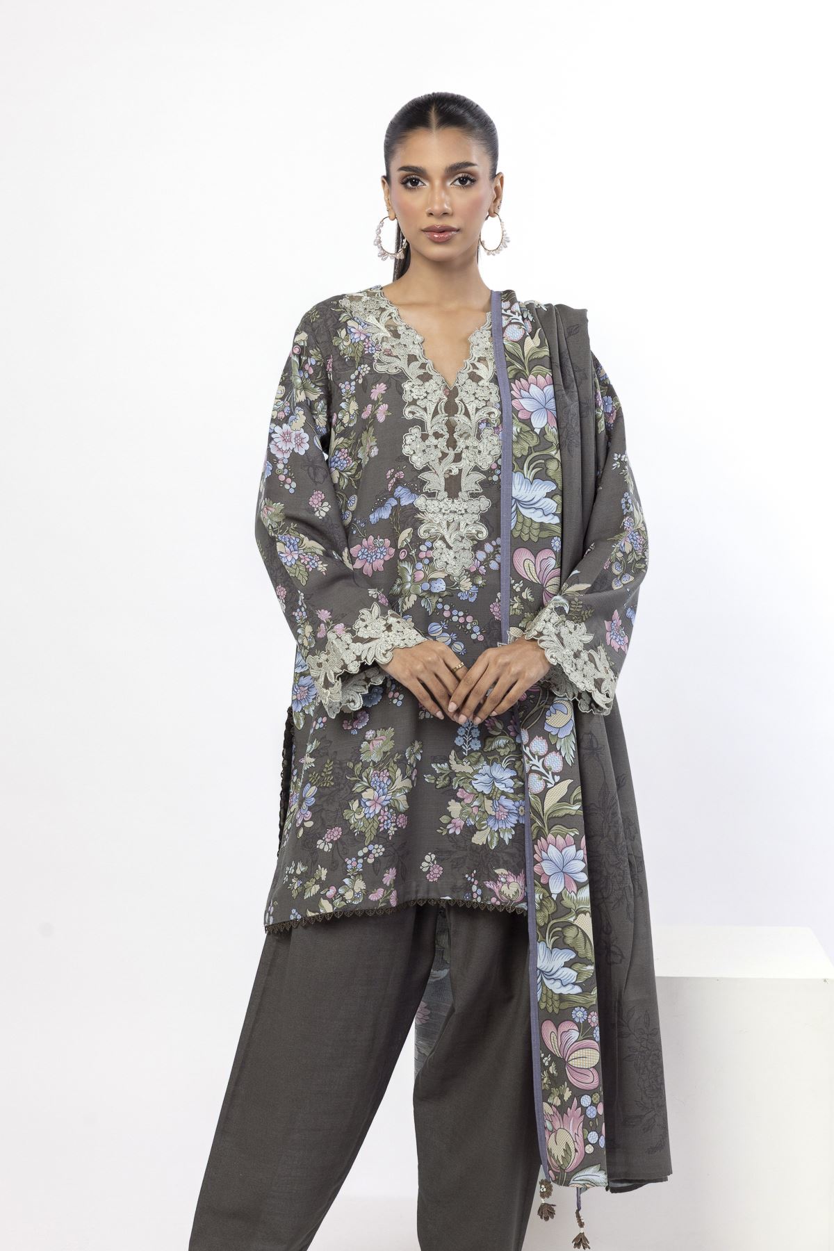 Embroidered Slub Cotton Fabrics 3 Piece - KW33B-VG