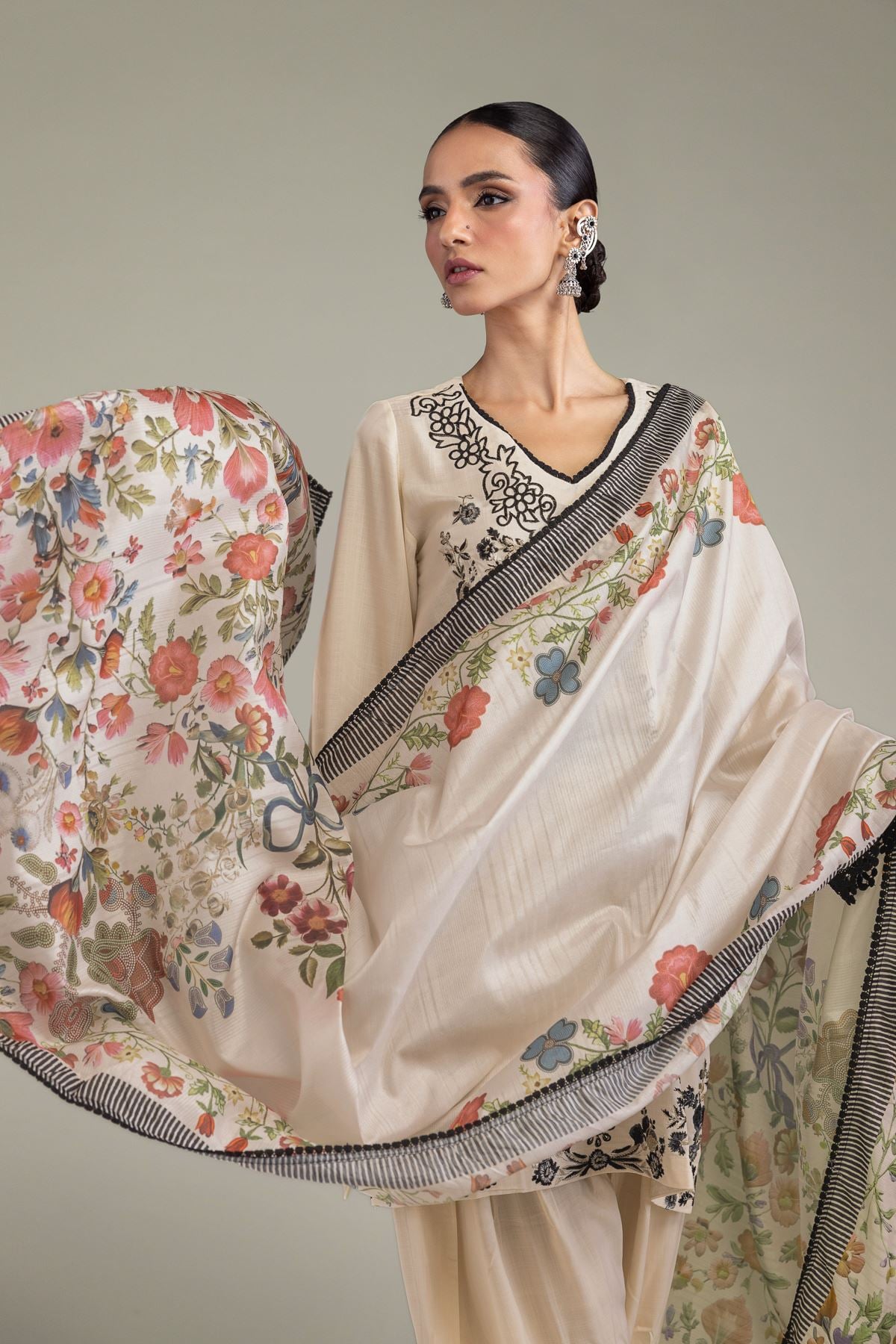 Embroidered Polyester Silk Floral Silk Dupatta - 2-26-209-A-H1-VG