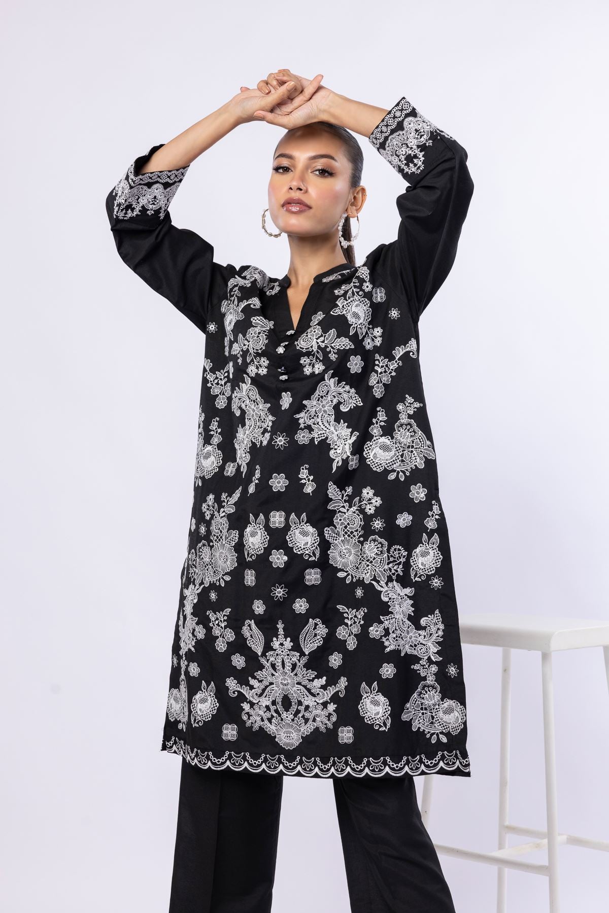 Embroidered Raw Silk Kurta - 25-09-10E5-08TB-VG