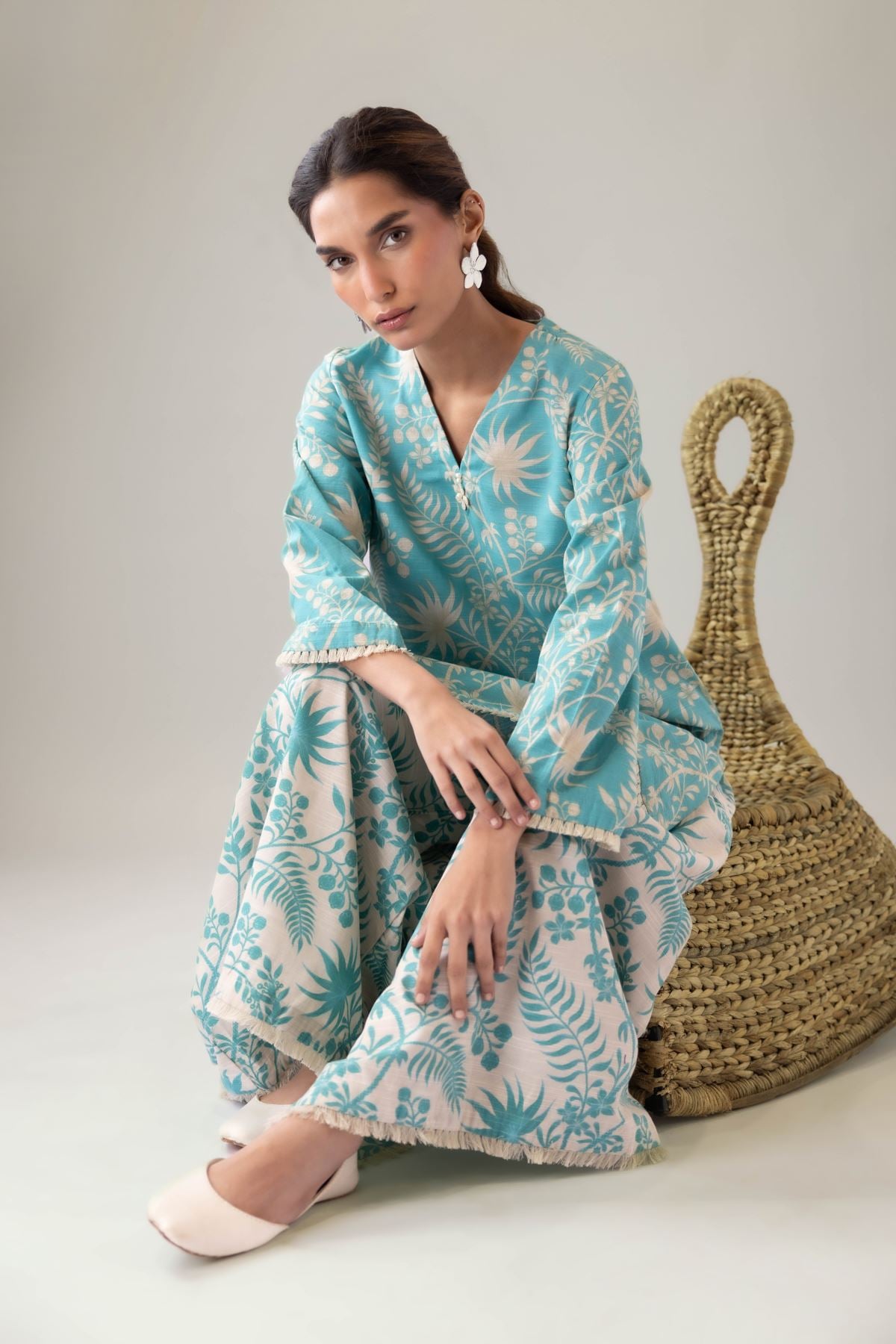 Printed Khaddar Kurta - 25-10-11E8-11TB-VG