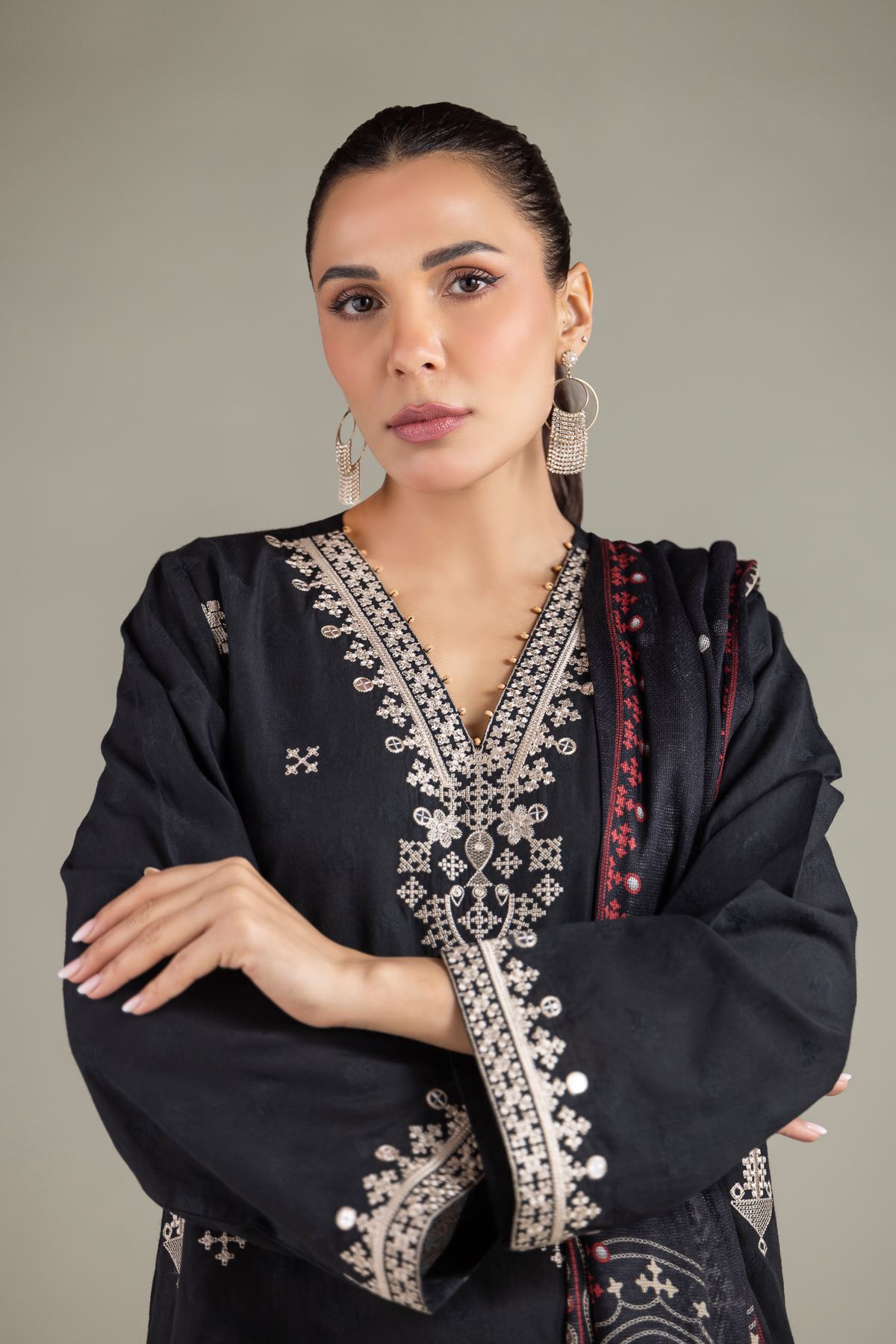 Embroidered Broshia Tailored 3-Piece Set - 8-26-216-B-D1-VG