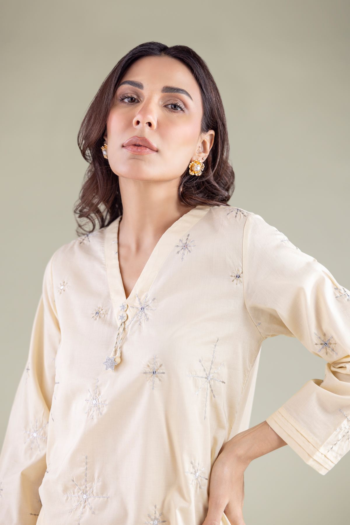 Embroidered Cambric Kurta - 1-26-127-A-E-VG