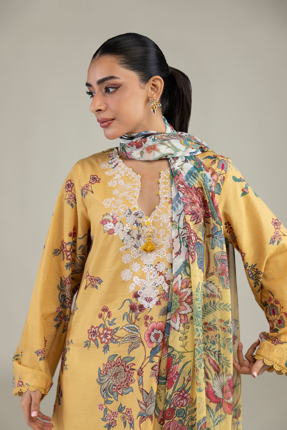 Embroidered Textured Lawn 3-Piece Tailored Lawn - T-A22-26-207FB1-VG