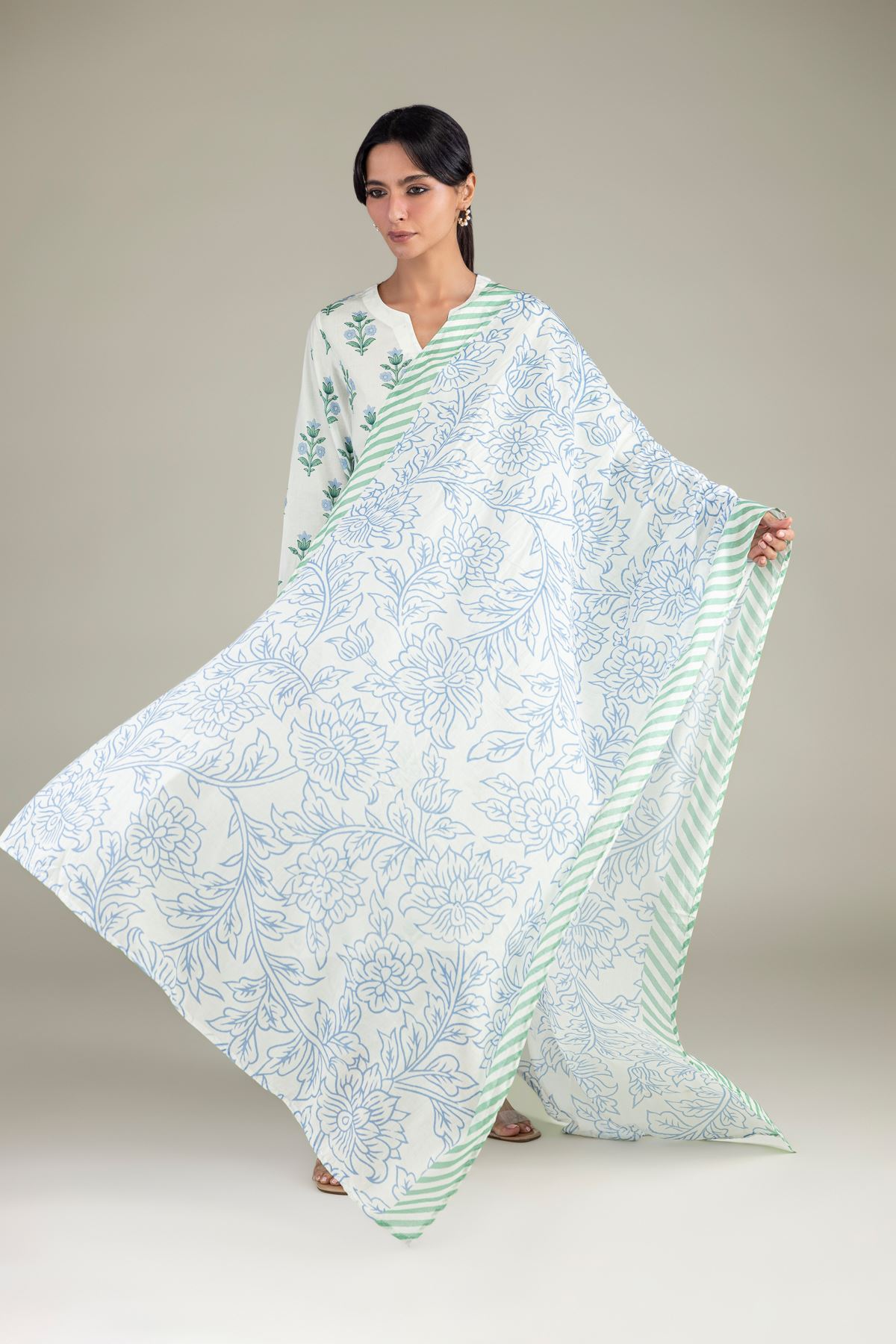 Lawn Floral Lawn Dupatta - 2-26-303-B-F1-VG