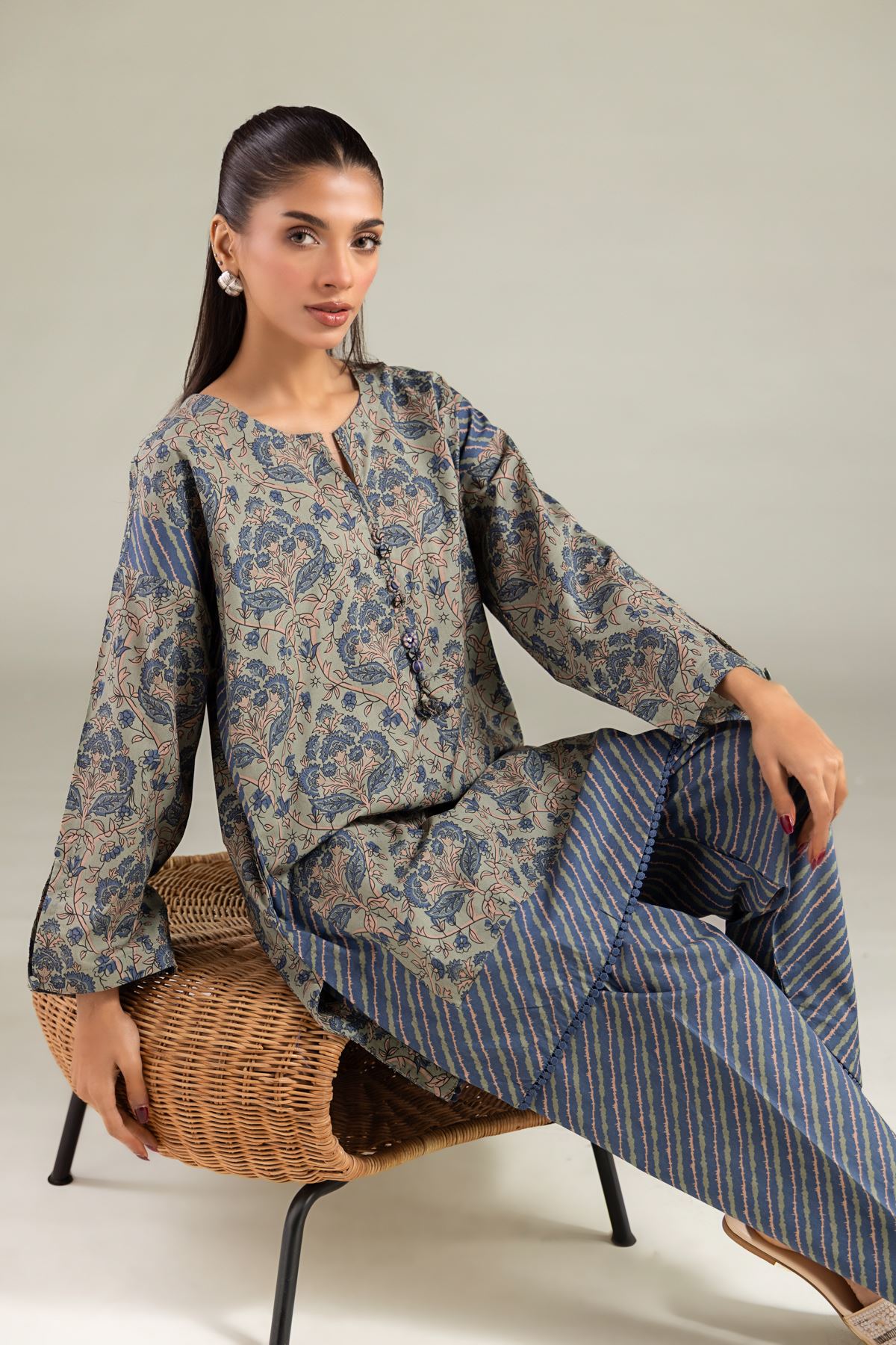 Printed Cambric Round-Neck Kurta - 1-26-108-A-F-VG