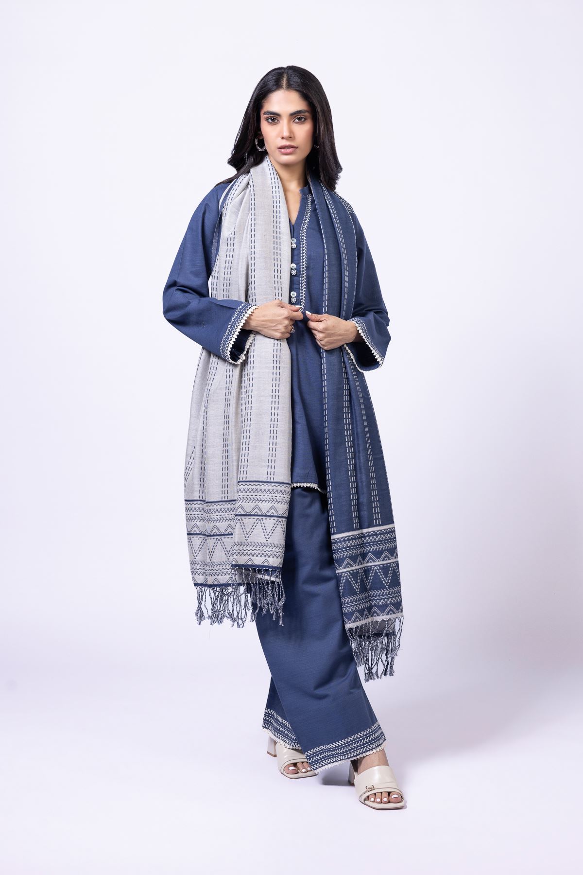 Embroidered Khaddar Kurta - 25-10-12E9-02TA-VG