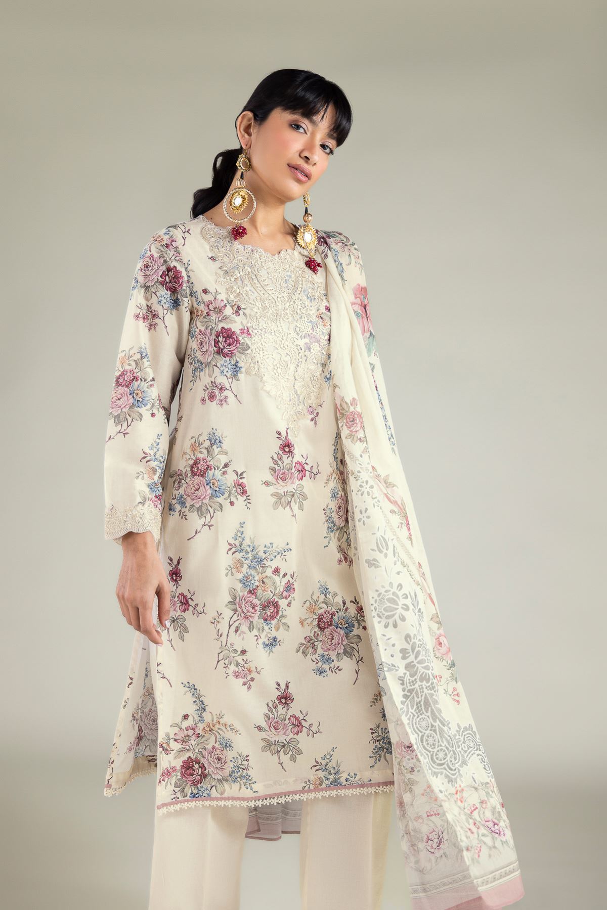 Embroidered Lawn Lawn Tailored 3-Piece - T-A33-26-206FG2-VG