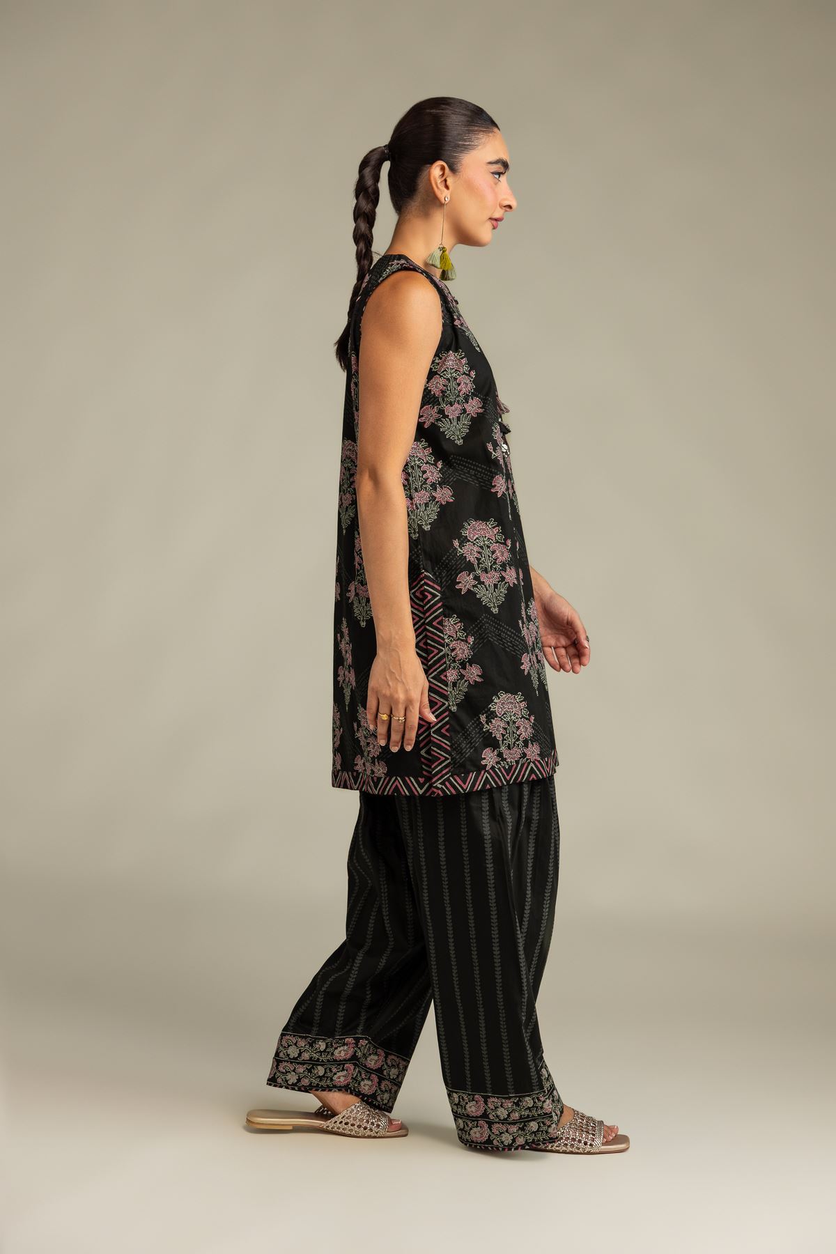 Printed Cambric Floral Black Shalwar - 12-26-301-A-E1-VG