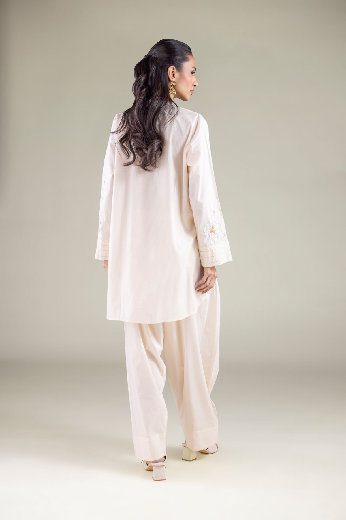Embroidered Cambric Kurta - 1-26-108-A-F-VG