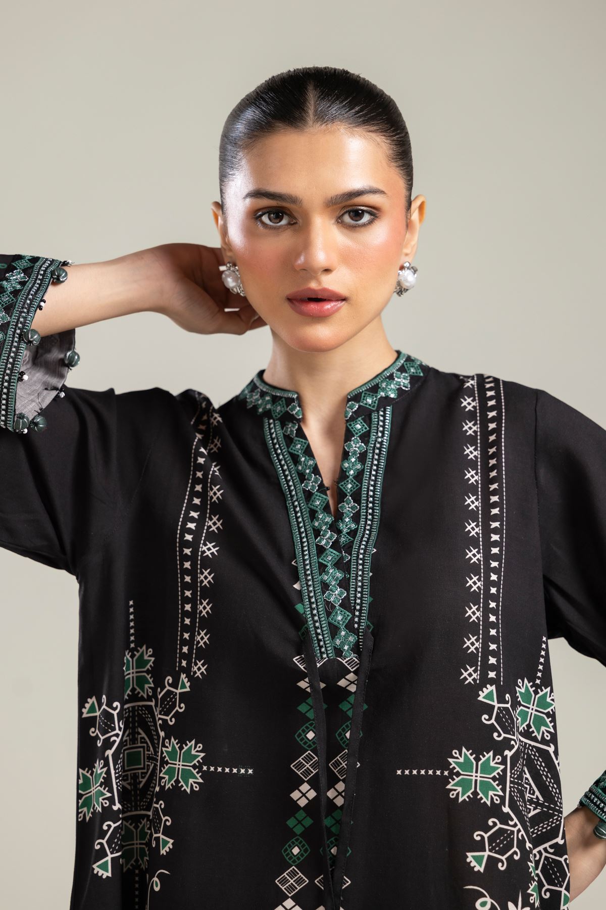 Embroidered Raw Silk Black V-Neck Kurta - 25-09-11E3-01TA-VG