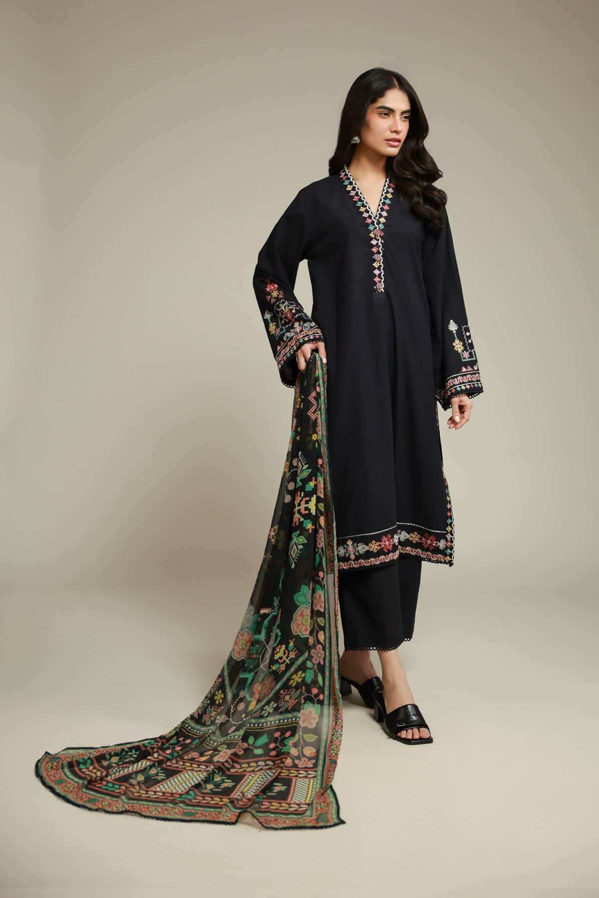 Embroidered Cambric Black Tailored Set - 6-26-206-A-J2-VG