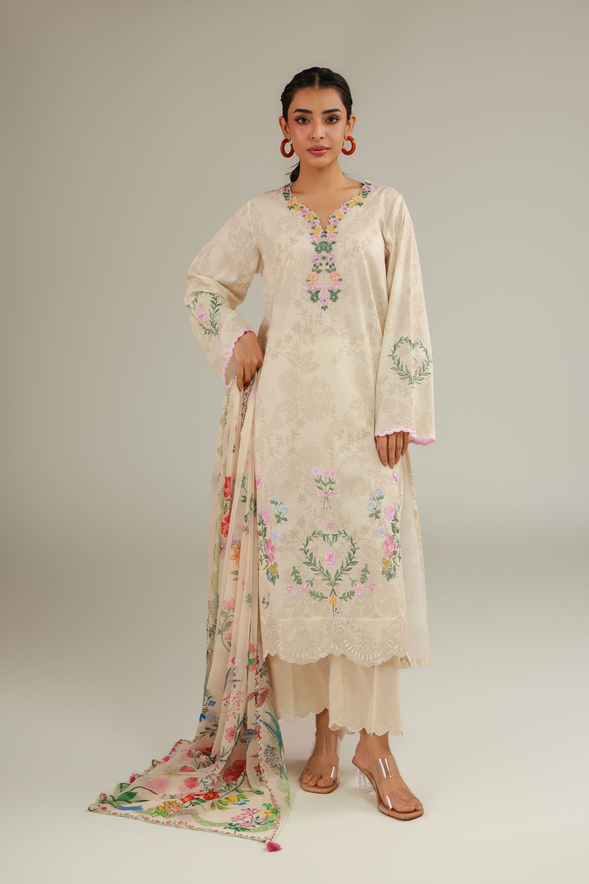 Embroidered Cambric Floral Tailored 3-piece - T-A22-26-110FI2-VG