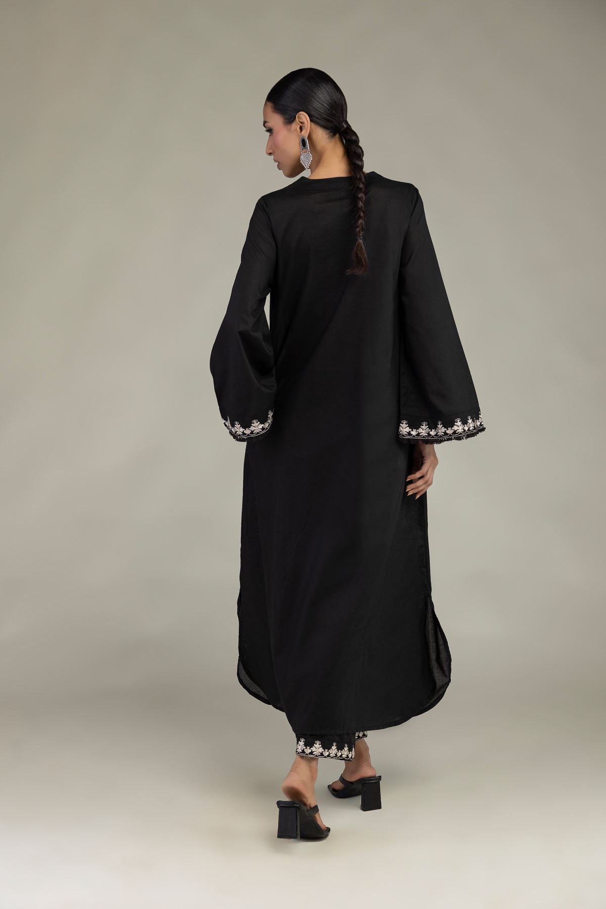 Embroidered Cambric Black Longline Kurta - 1-26-226-A-I1-VG