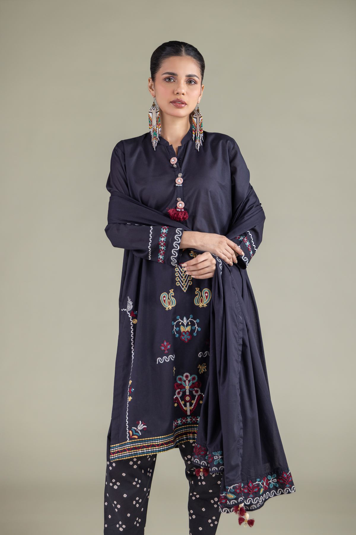Embroidered Lawn Geometric Draped Dupatta - 25-10-12E11-10TA-VG