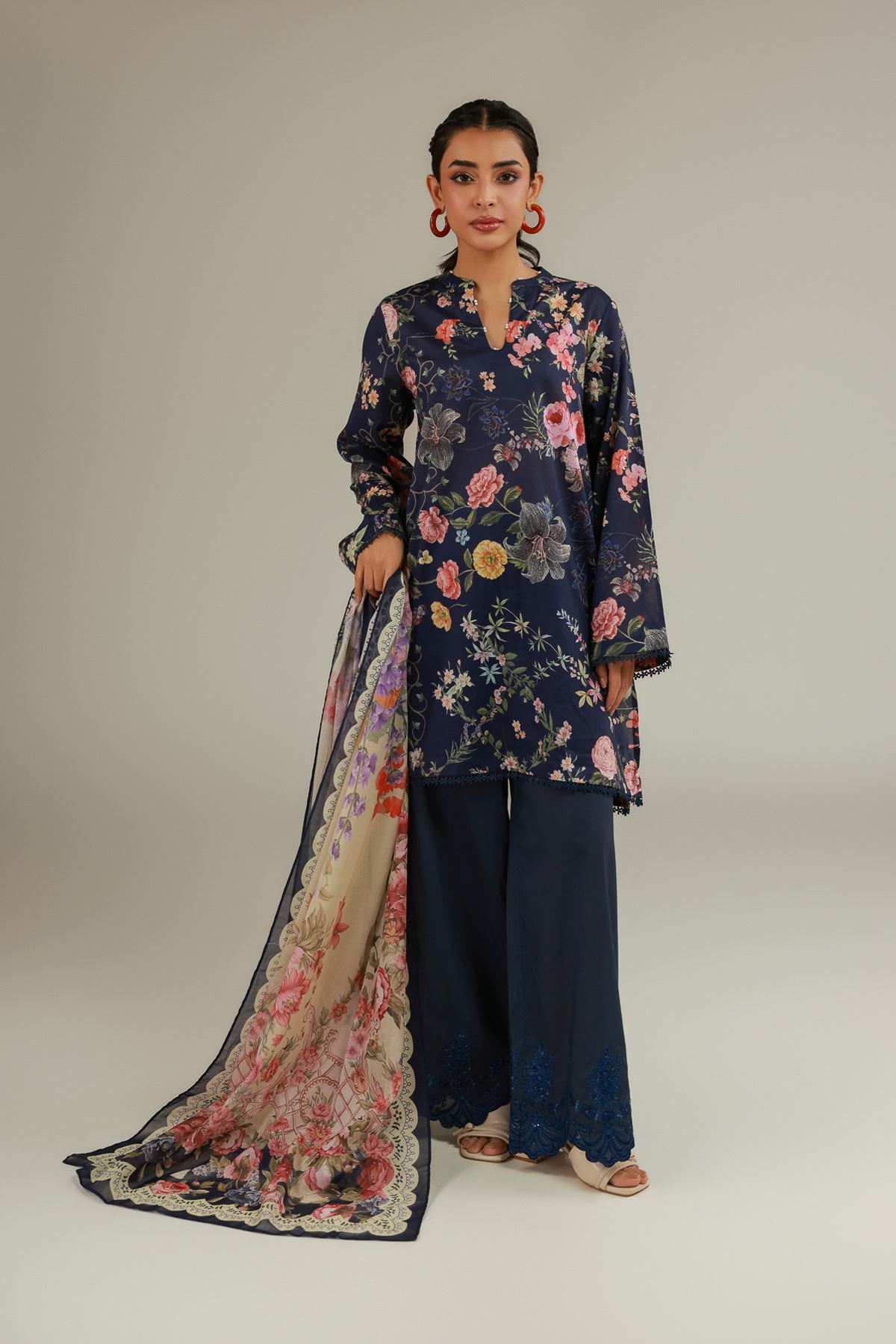 Embroidered Lawn Tailored 3-Piece Lawn - T-A33-26-206FH1-VG