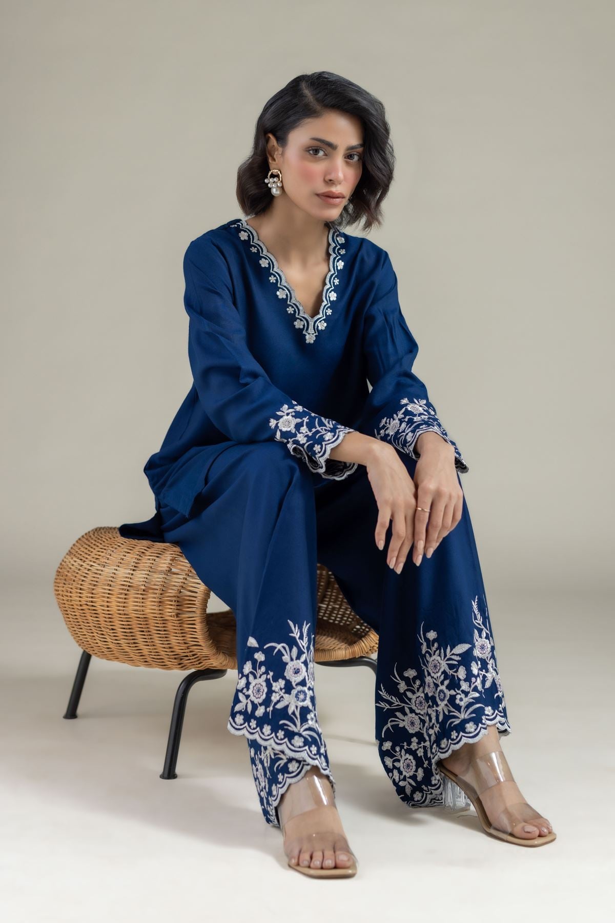 Embroidered Heavy Blended Viscose Floral Scalloped Kurta - 25-10-11E12-03TB-VG