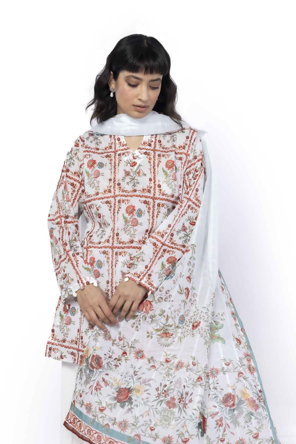 Embroidered Lawn Fabrics 3 Piece - CA02A-VG