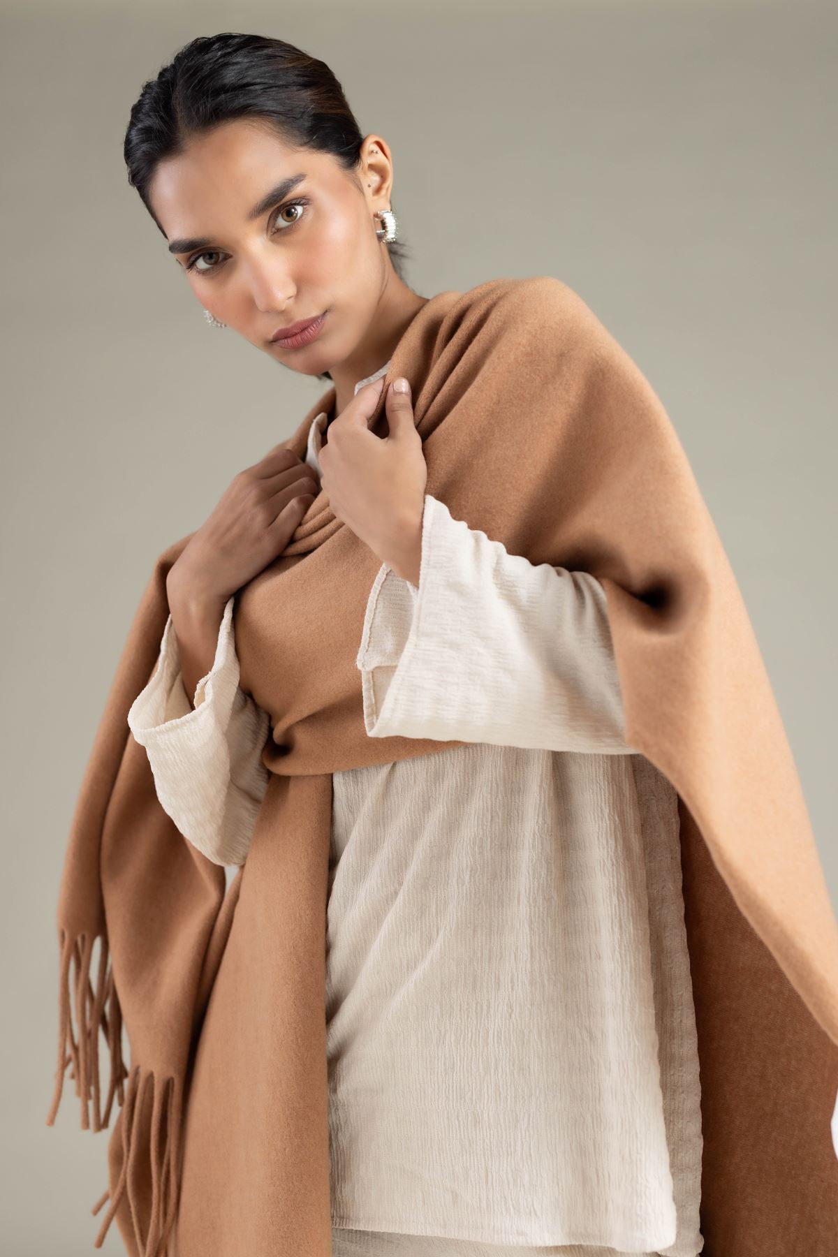 Dyed Blended Acrylic Cape - 25-09-11W3-07SA-VG