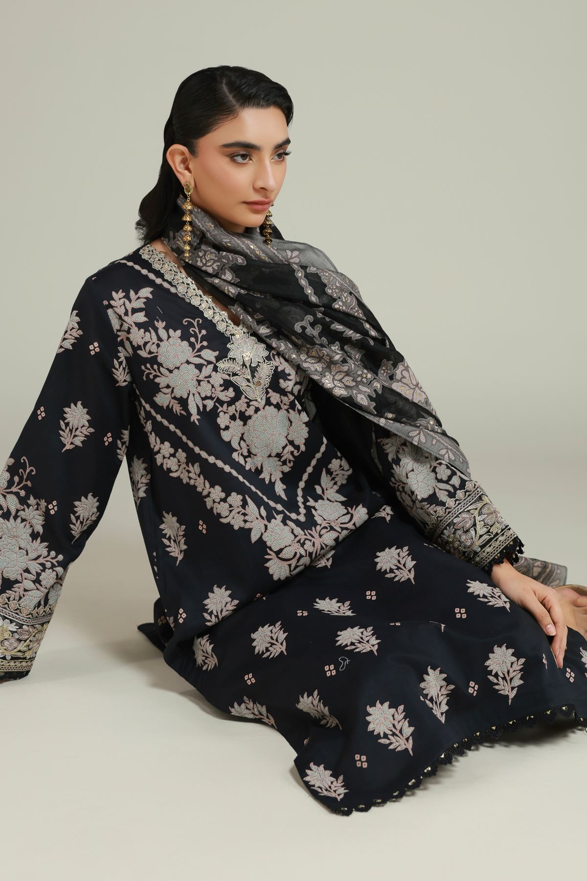 Embroidered Cambric Tailored 3-piece Cambric - 8-26-202-A-A1-VG