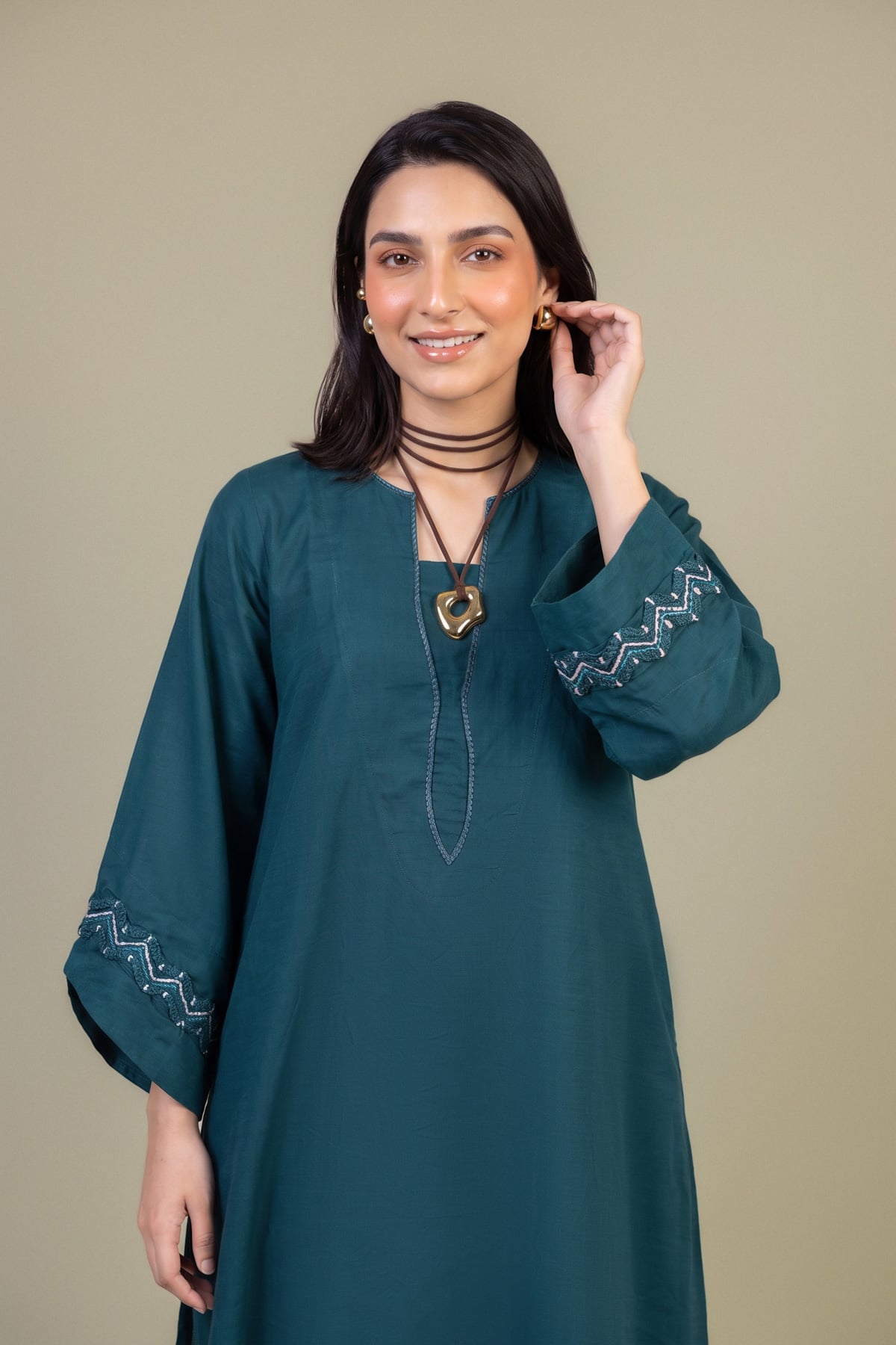 Embroidered Light Khaddar Tailored 2 Piece - 2-26-202-A-D-VG