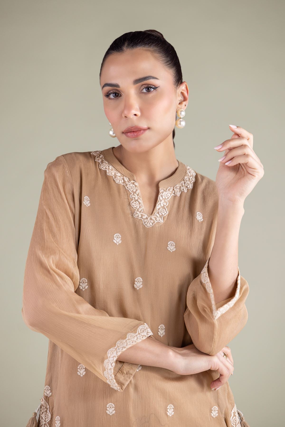 Embroidered Chiffon Floral Scalloped Kurta - 25-00-X2-08TB-VG
