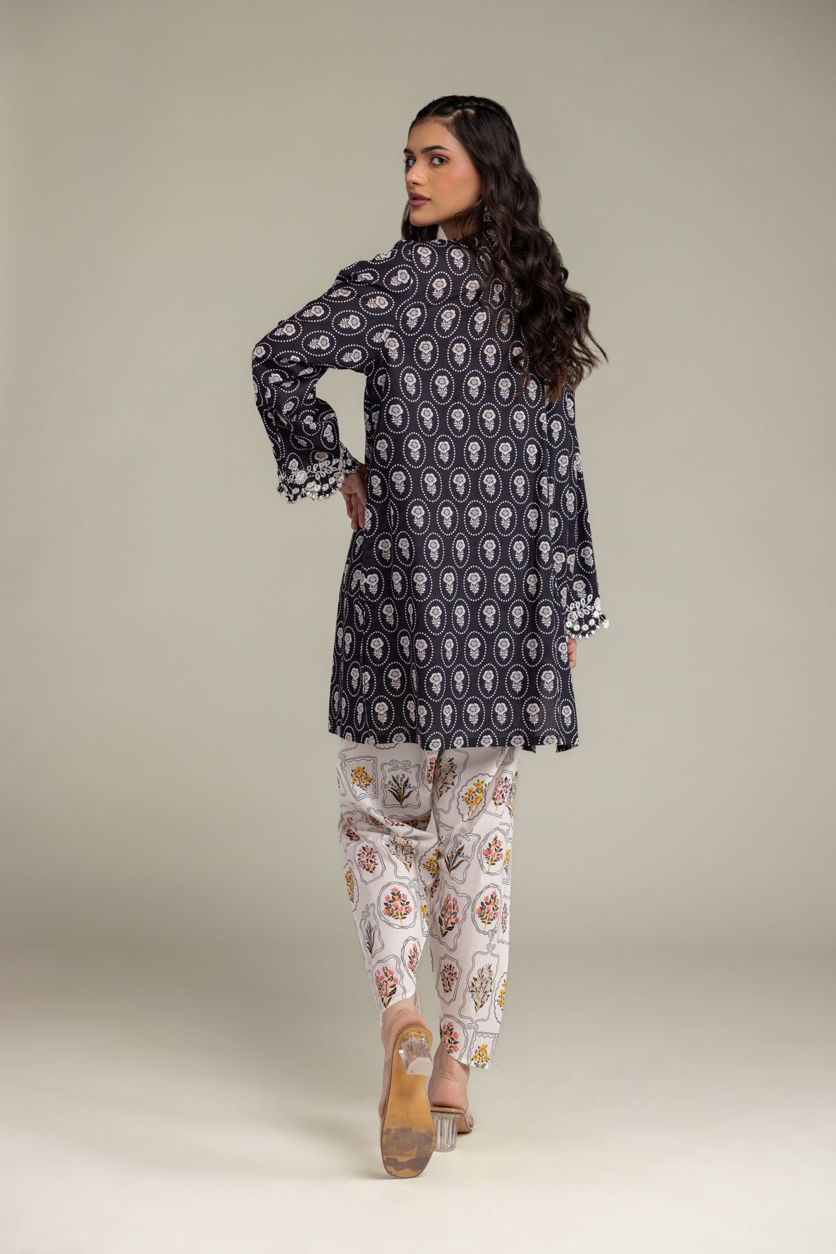 Embroidered Lawn Fabrics 2 Piece | Top and Bottom - A22-26-209FB1-VG