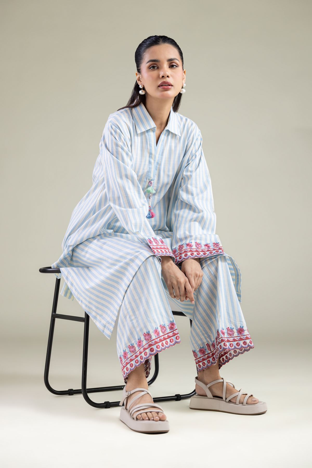 Embroidered Textured Cotton Kurta - 1-26-119-A-F-VG