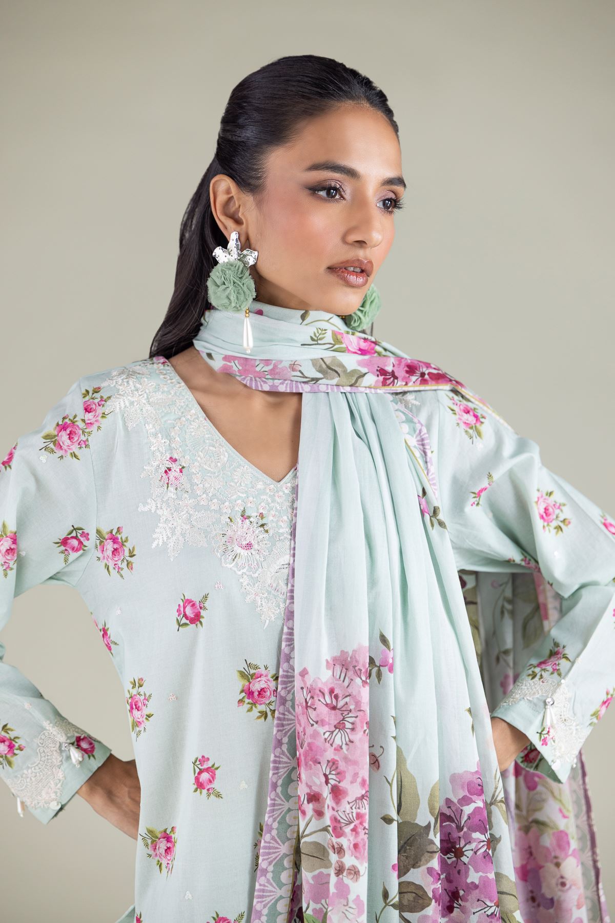 Embroidered Lawn Floral Lace Dupatta - 1-26-117-A-C-VG