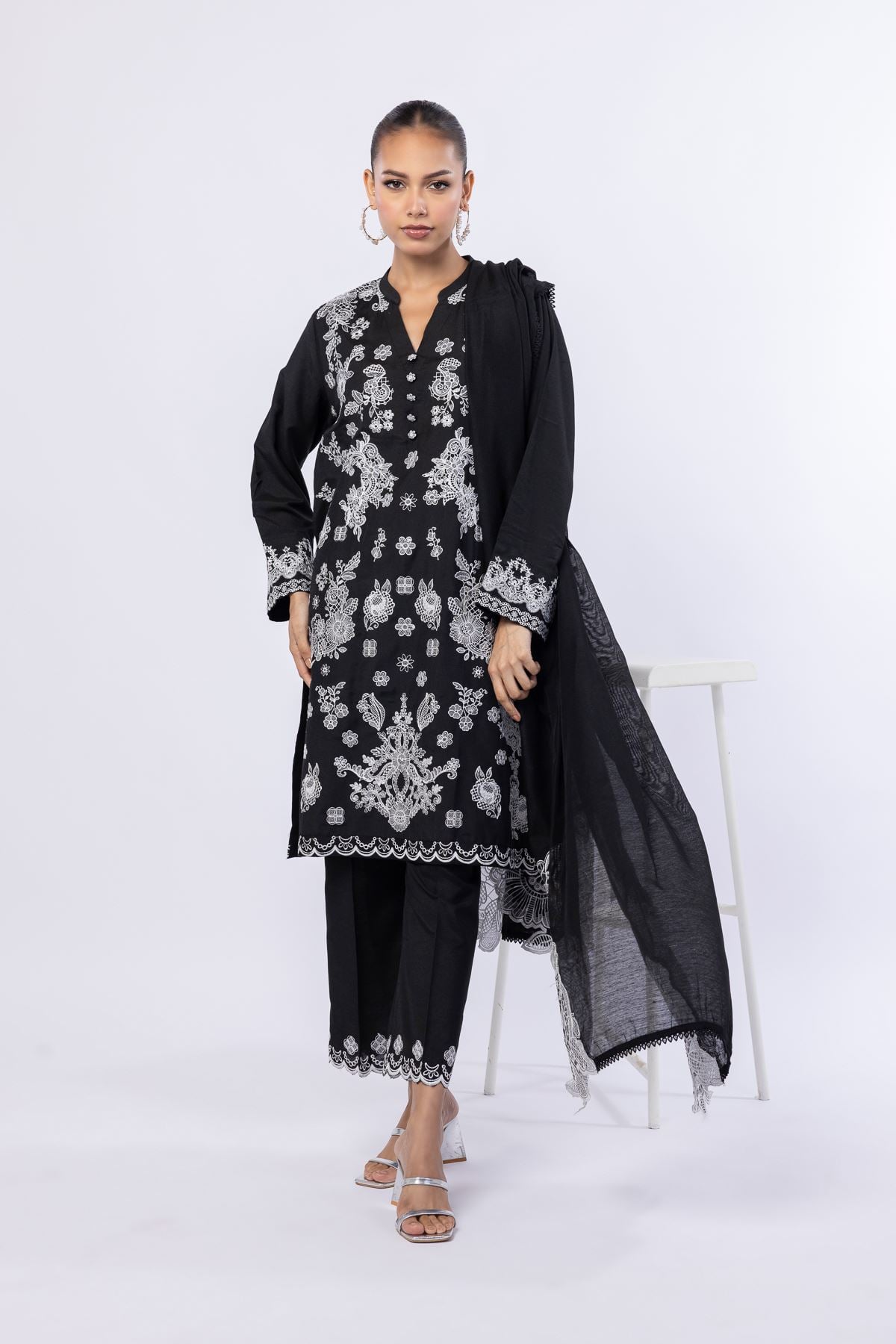 Embroidered Raw Silk Kurta - 25-09-10E5-08TB-VG