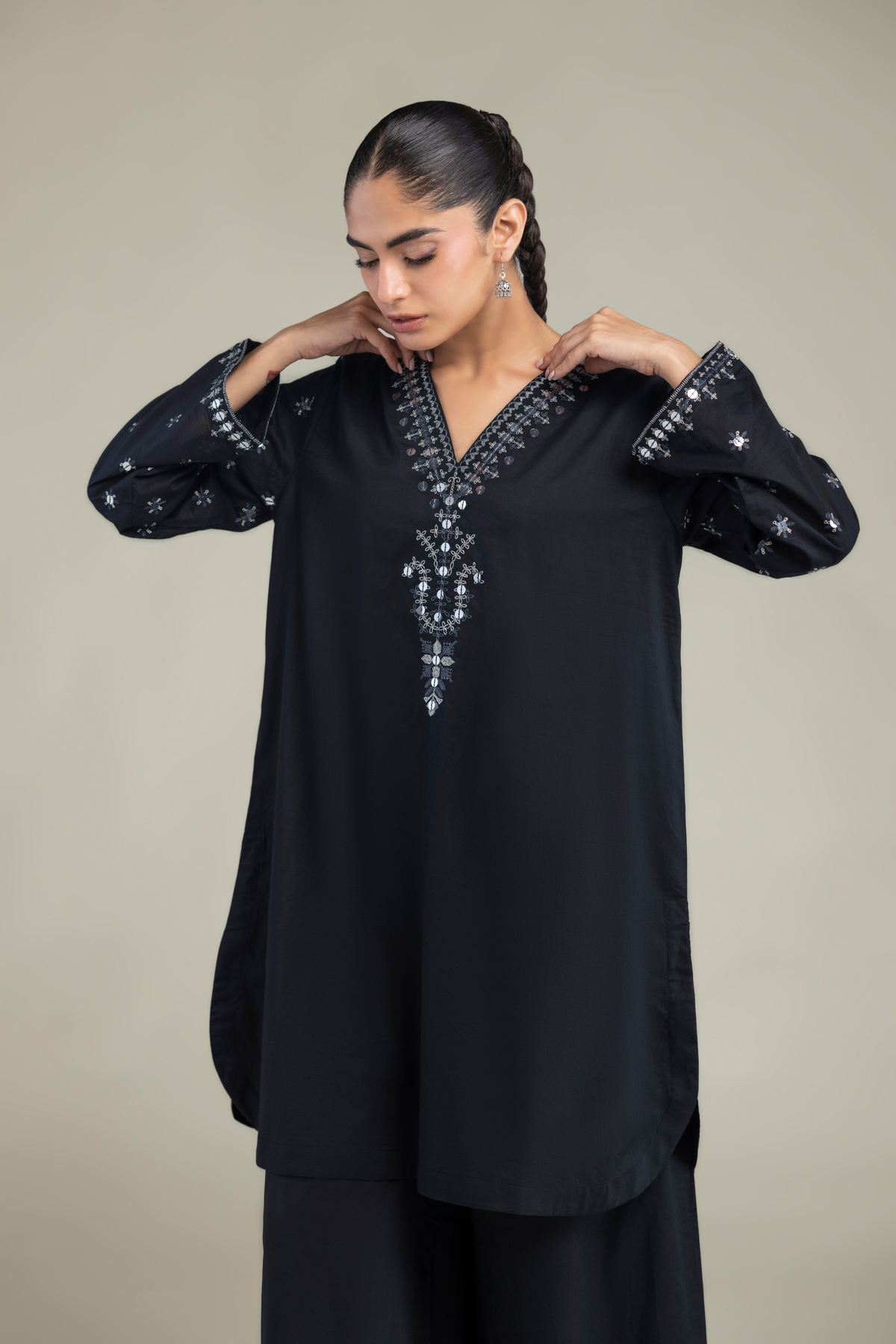 Embroidered Cambric Black V-neck Kurta - 1-26-102-A-F-VG