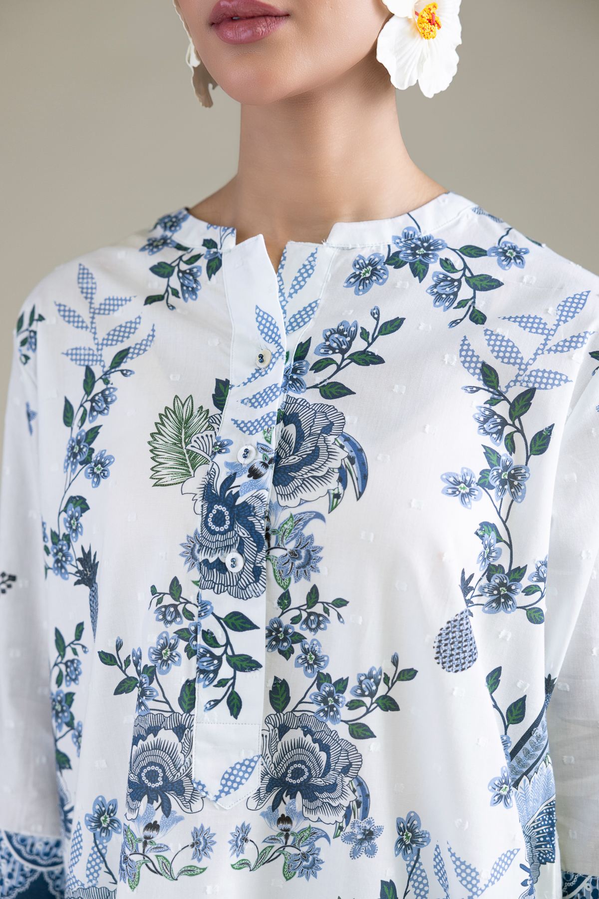 Embroidered Cambric Short Cambric Shirt - 1-26-211-A-A2-VG