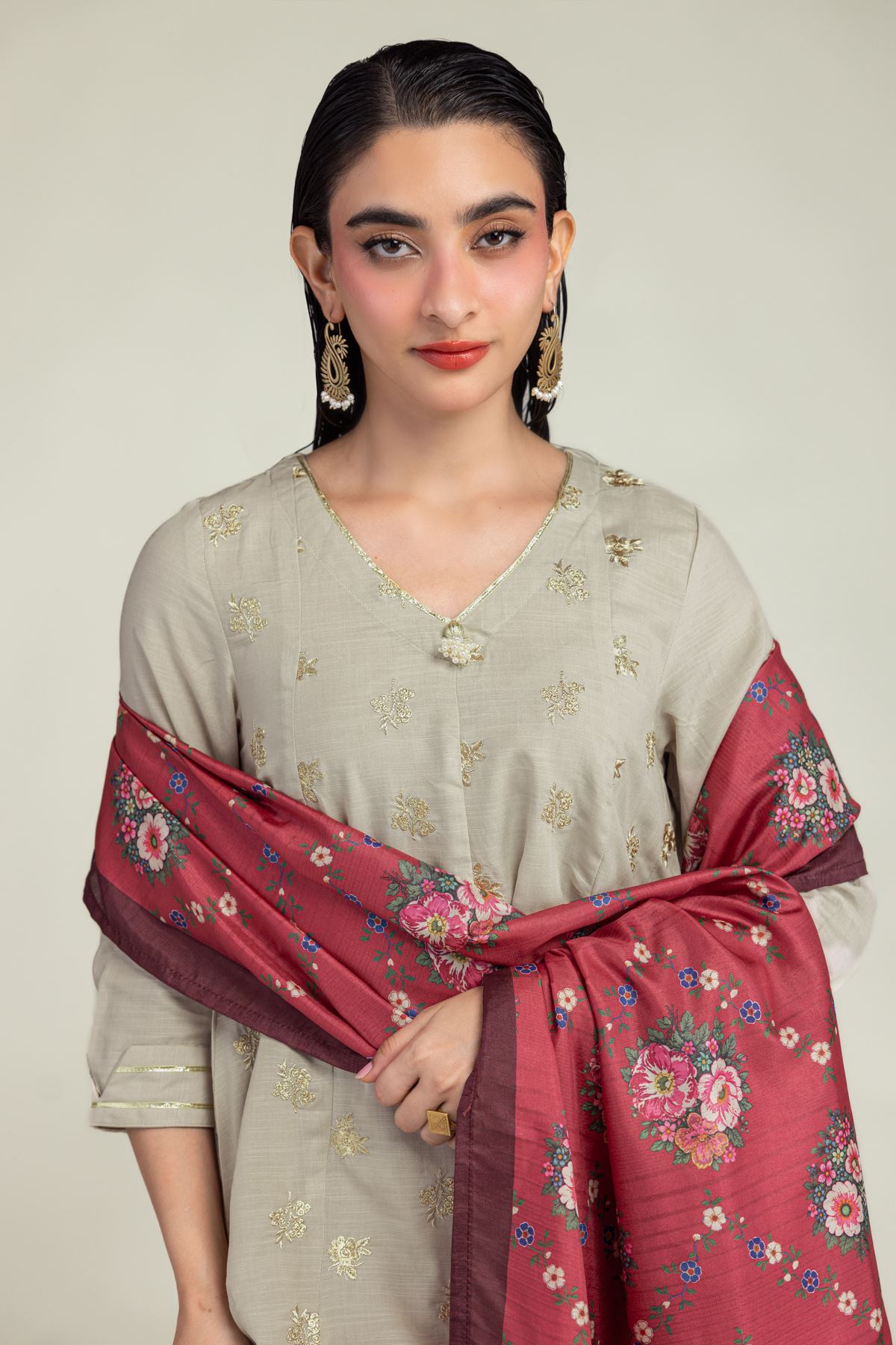 Embroidered Mesuri Floral Mesuri Dupatta - 2-26-201-A-C-VG