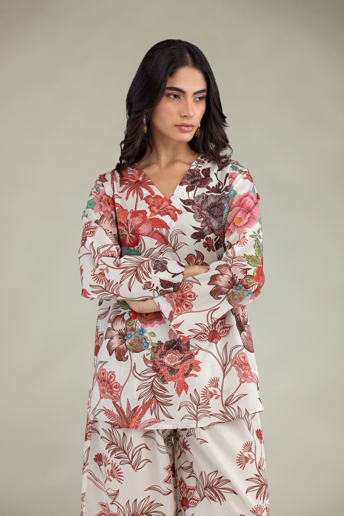 Printed Cambric Floral V-Neck Blouse - 1-26-229-B-F1-VG