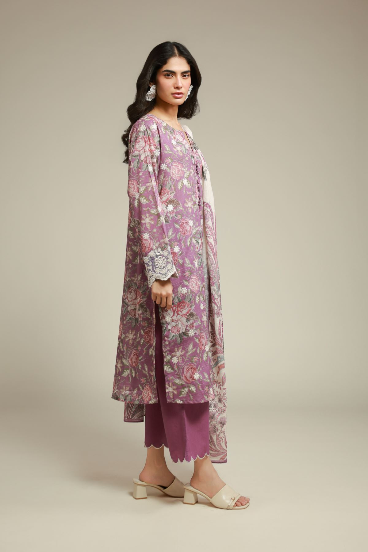 Embroidered Mesuri Mesuri Tailored 3-piece - T-A22-26-123FF2-VG