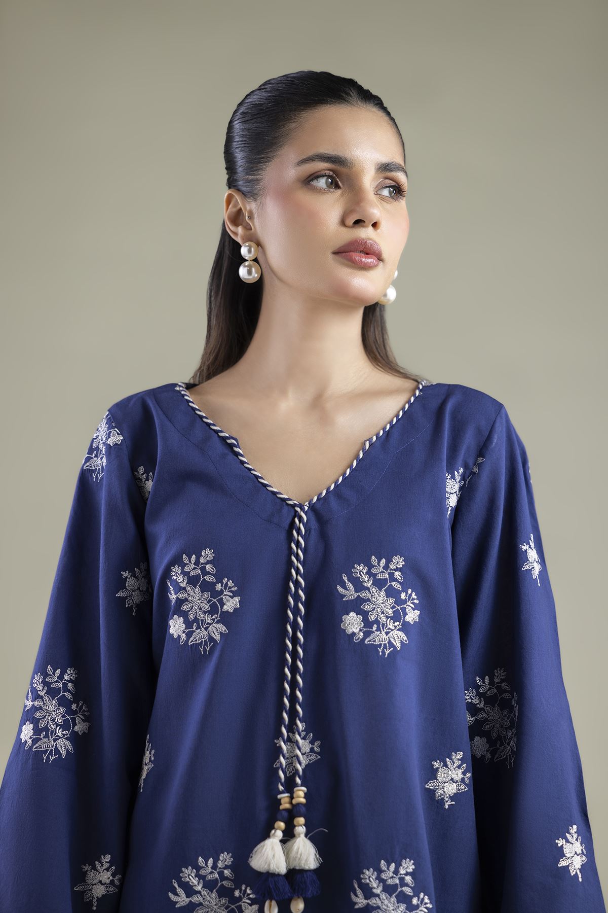 Embroidered Cambric Tailored 2-Piece Set - 2-26-301-B-F1-VG