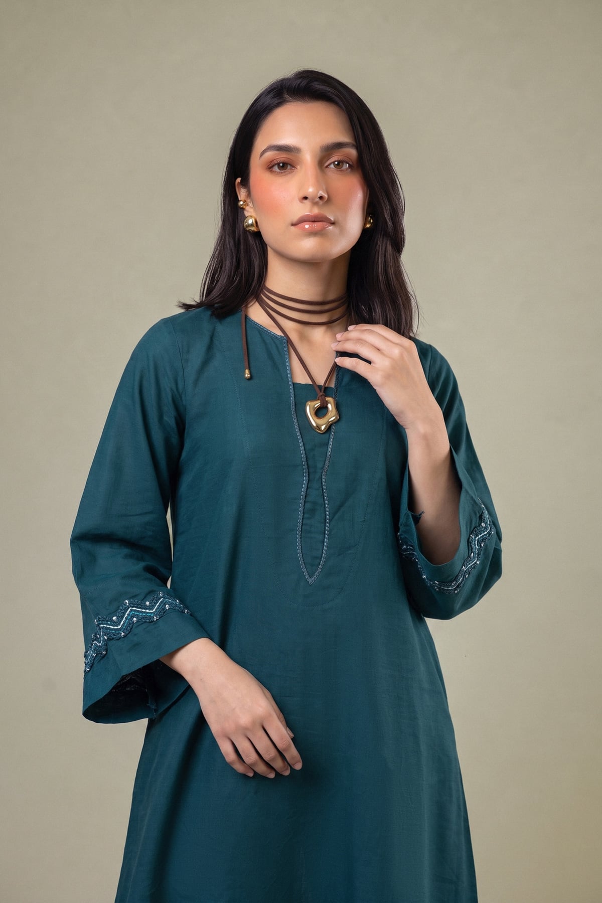 Embroidered Light Khaddar Tailored 2 Piece - 2-26-202-A-D-VG
