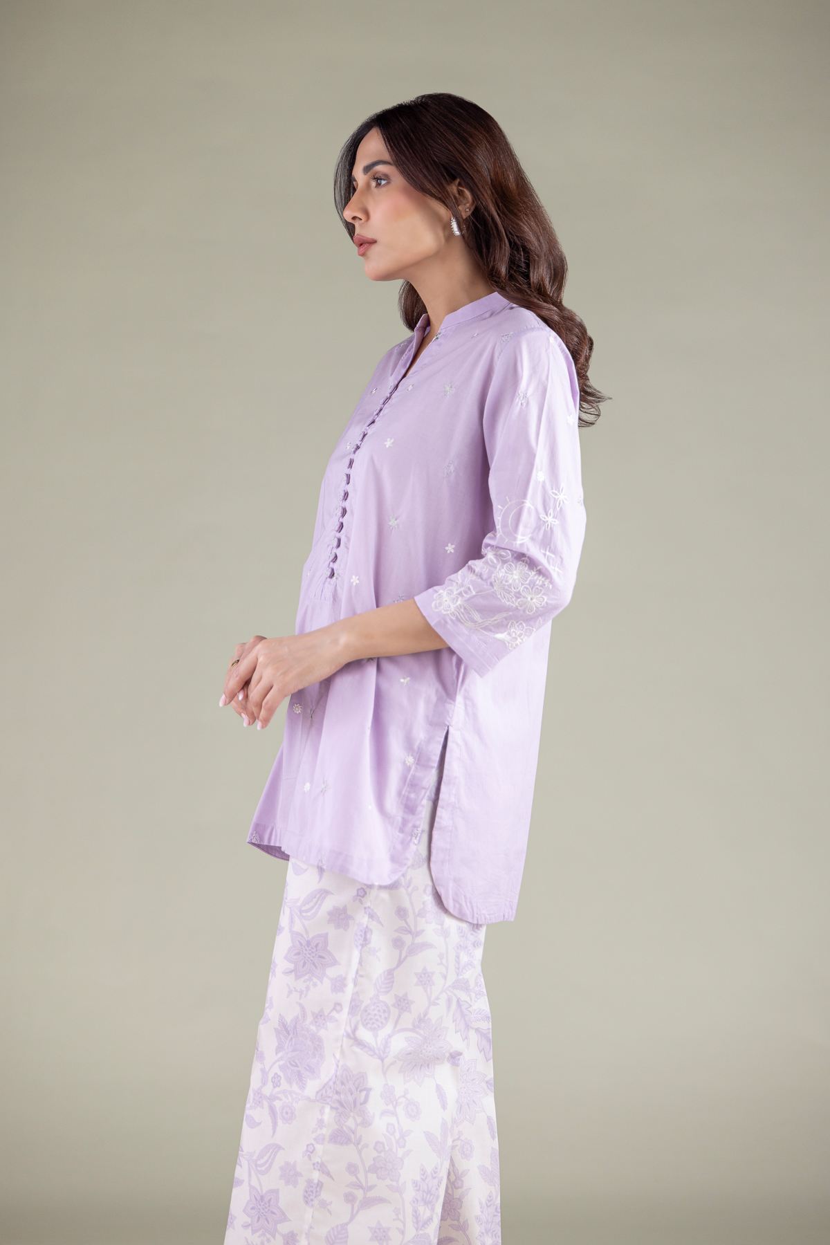 Embroidered Cambric Kurta - 1-26-113-A-G-VG