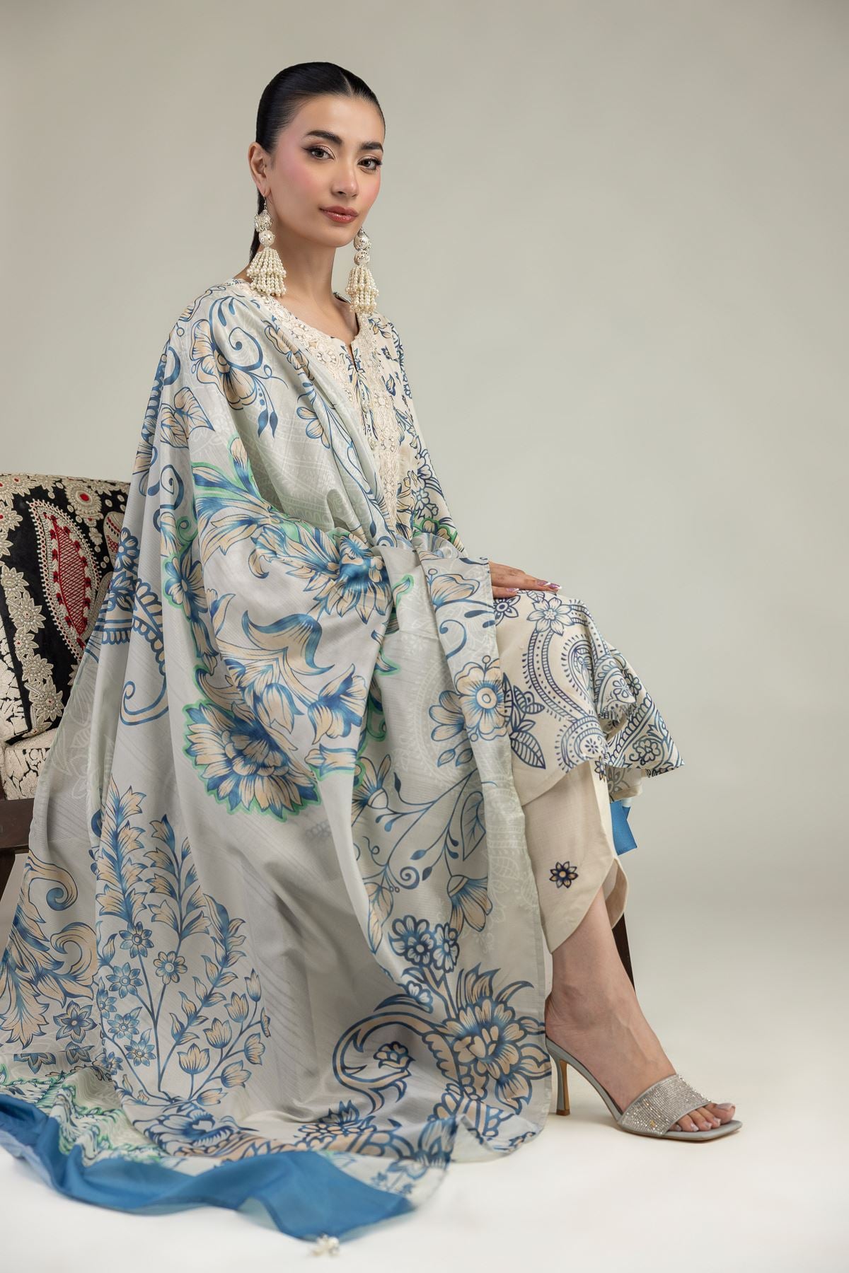 Embroidered Polyester Silk Floral Silk Dupatta - 2-26-212-A-H1-VG