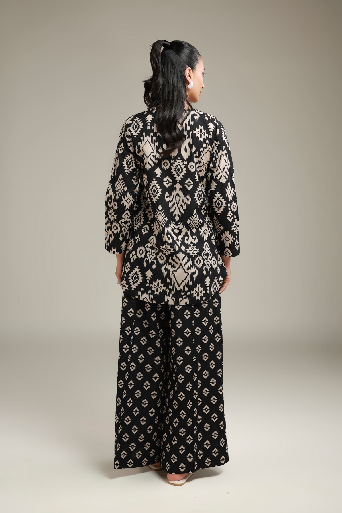 Embroidered Cotton Dobby Black V-Neck Kurta - A22-26-218FJ1-VG
