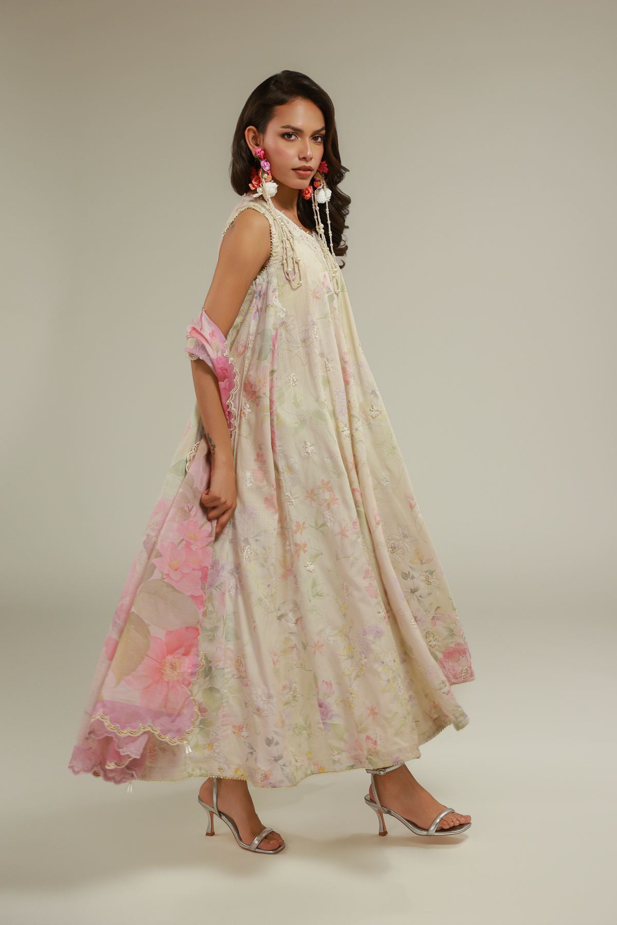 Embroidered Raw Silk Sleeveless 3-piece Set - 1-26-127-A-D-VG