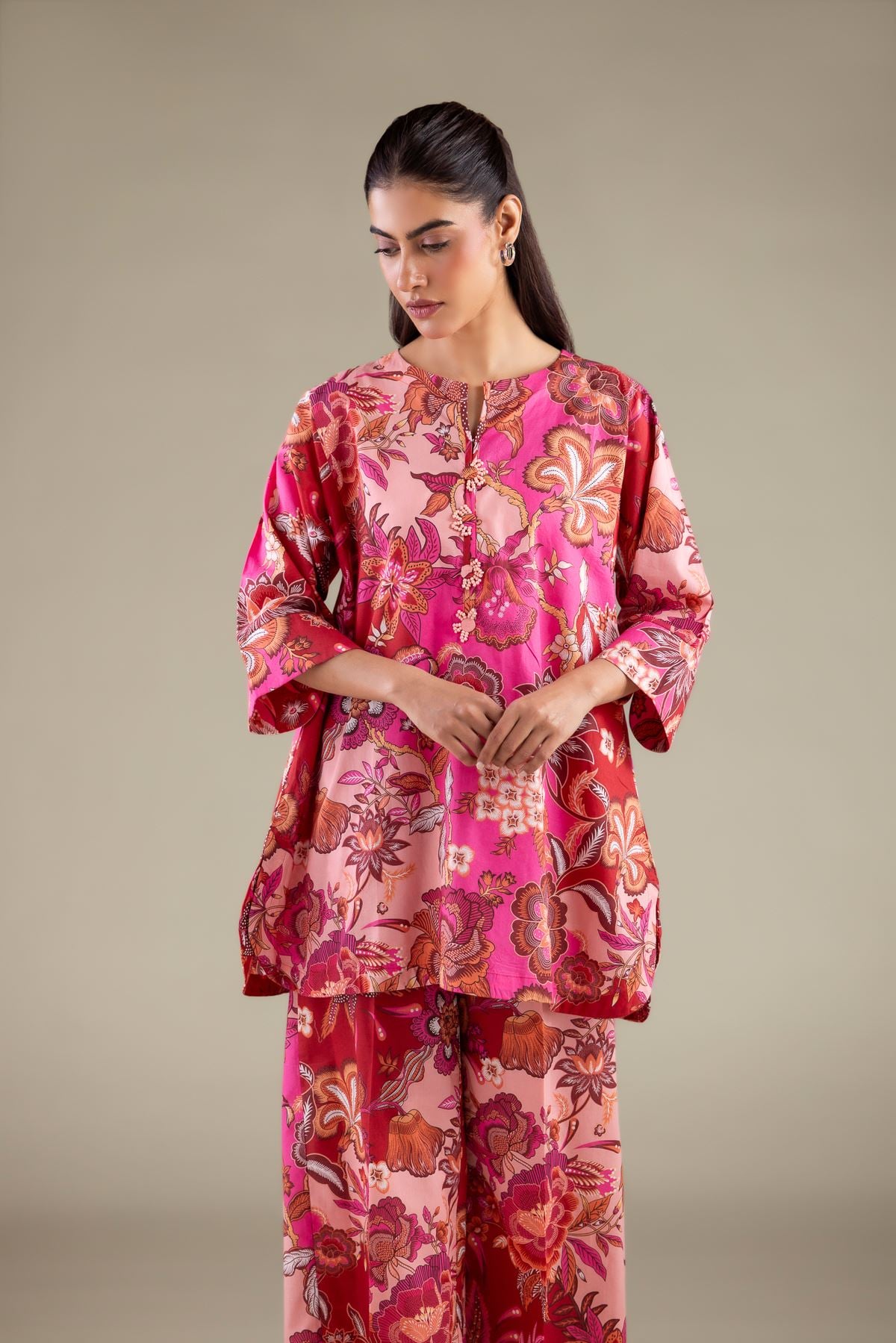 Printed Cambric Floral Keyhole Kurta - 1-26-129-A-D-VG