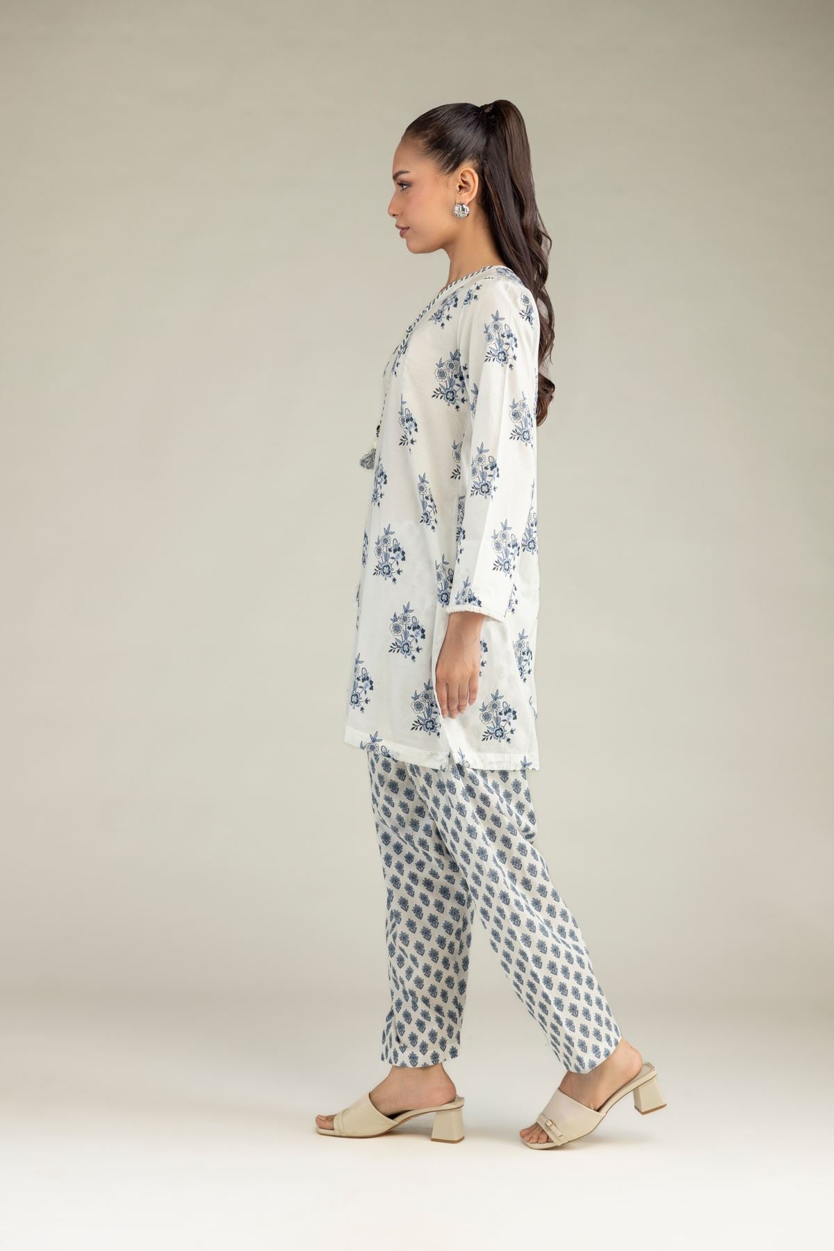 Printed Cambric Printed Cambric Shalwar - 8-26-303-A-C1-VG