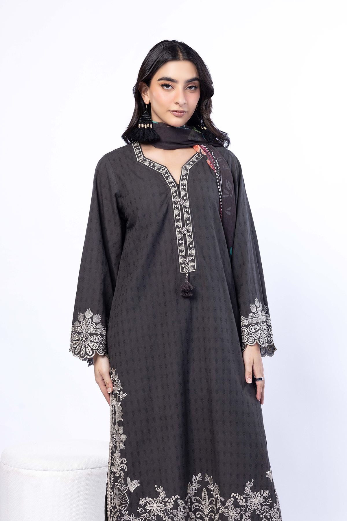 Embroidered Cotton Dobby Tailored 3 Piece - T-A22-26-108FI-VG