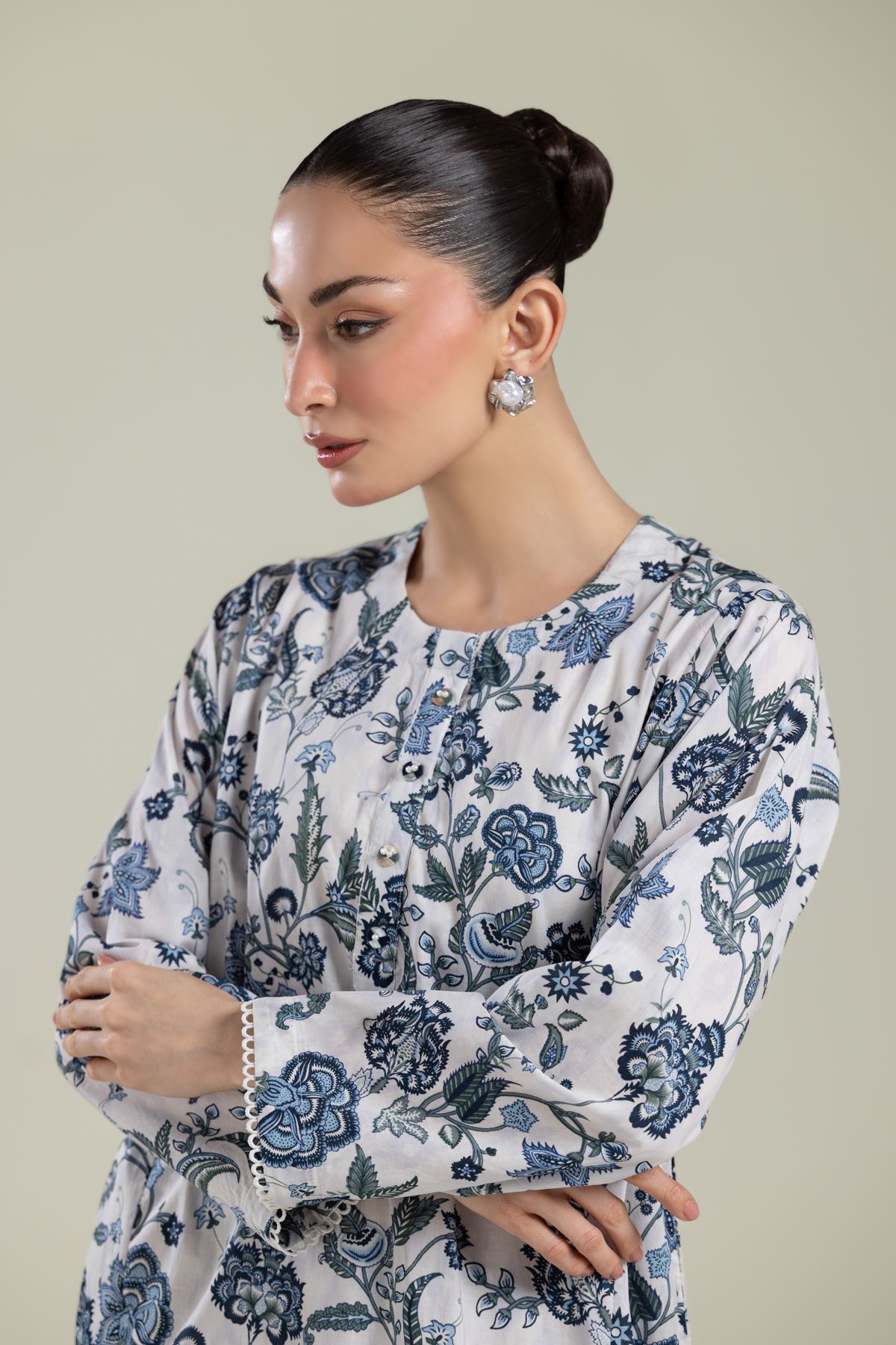 Embroidered Cambric Long Cambric Kurta - T-A112-26-108EI2-VG