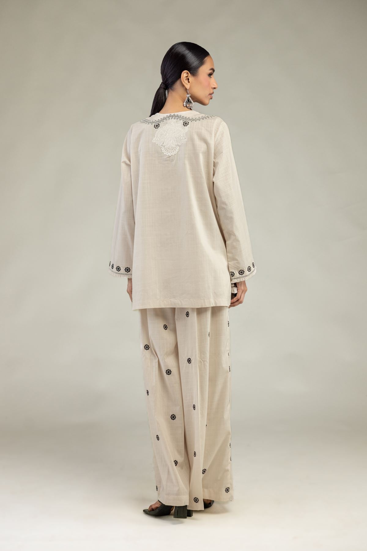 Textured Cotton Embroidered Short Round-Neck Kurta - 1-26-226-A-I1-VG